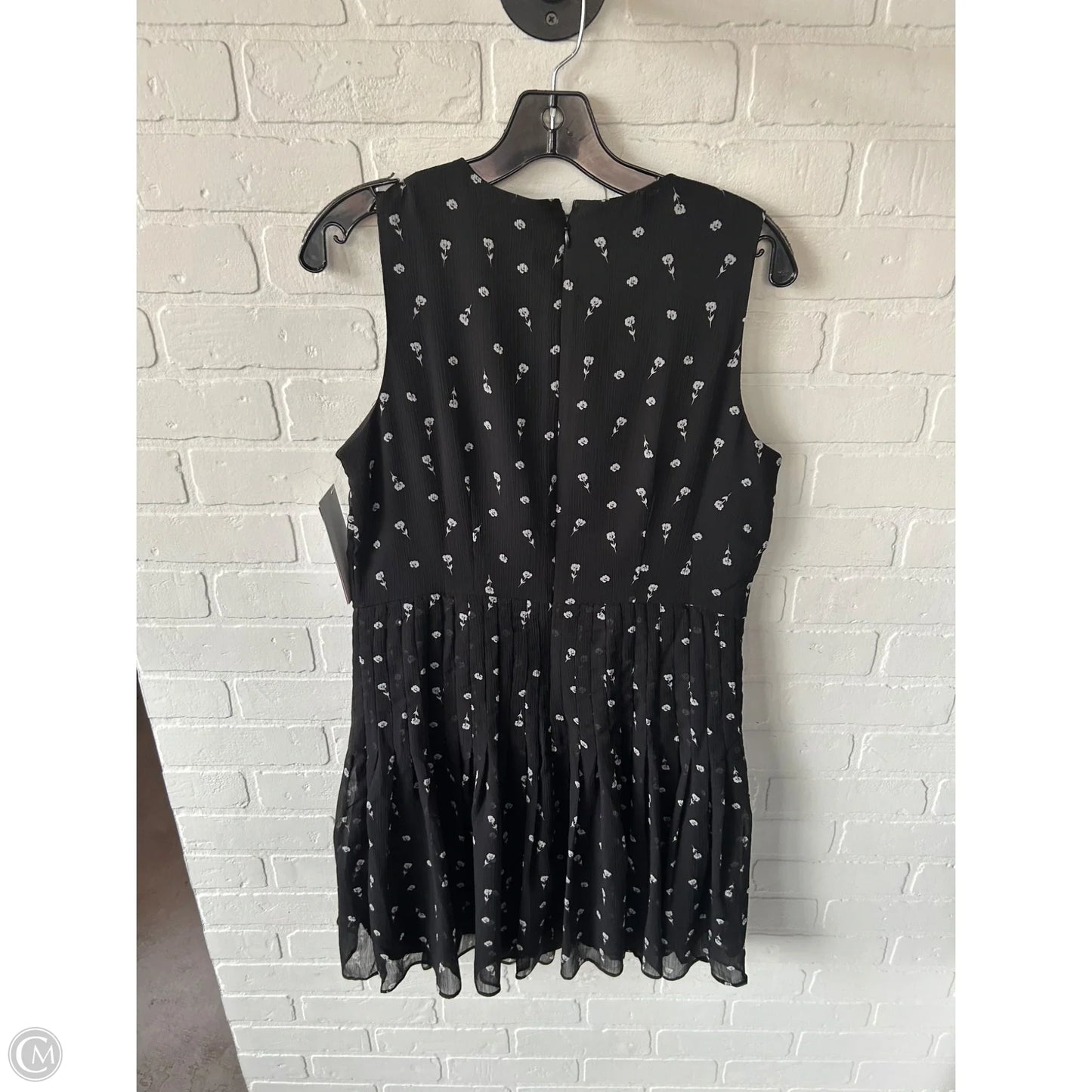Dress Casual Short By Ann Taylor In Black & White, Size: Mp
