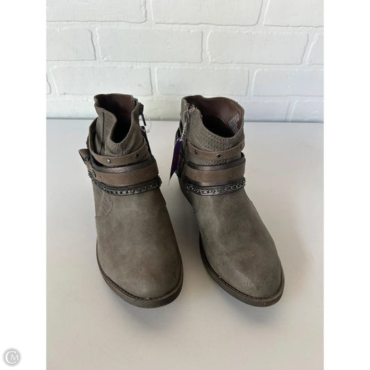 Boots Ankle Flats By So In Tan, Size: 7.5