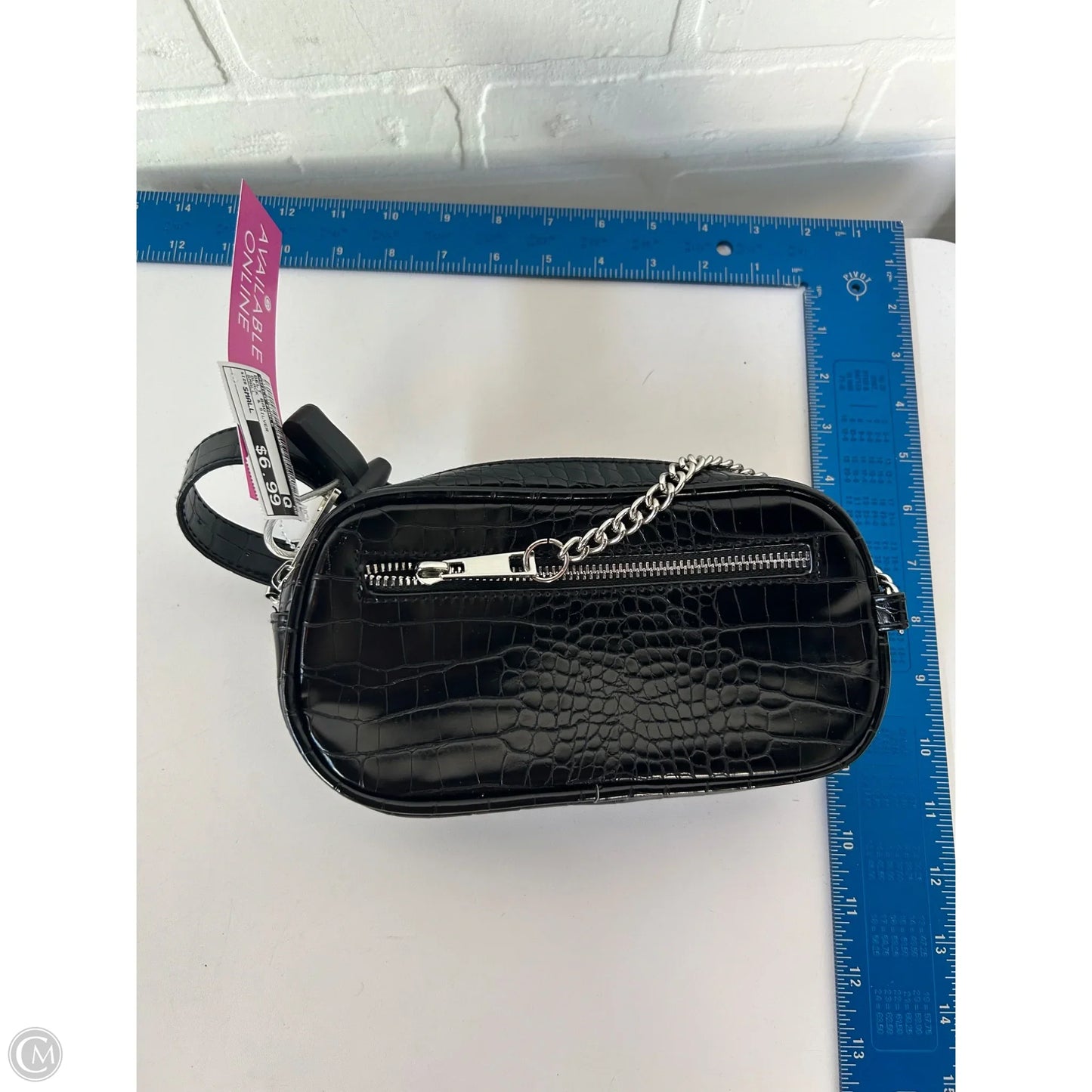 Belt Bag By Wild Fable, Size: Small