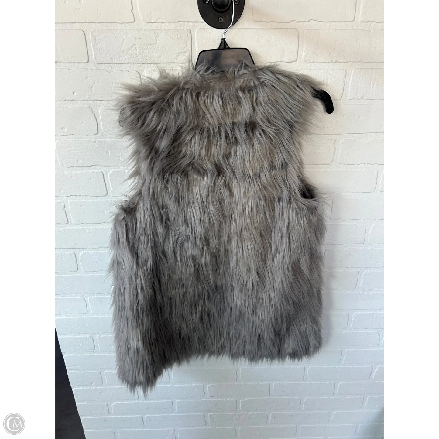 Vest Faux Fur & Sherpa By Clothes Mentor In Grey, Size: Xs
