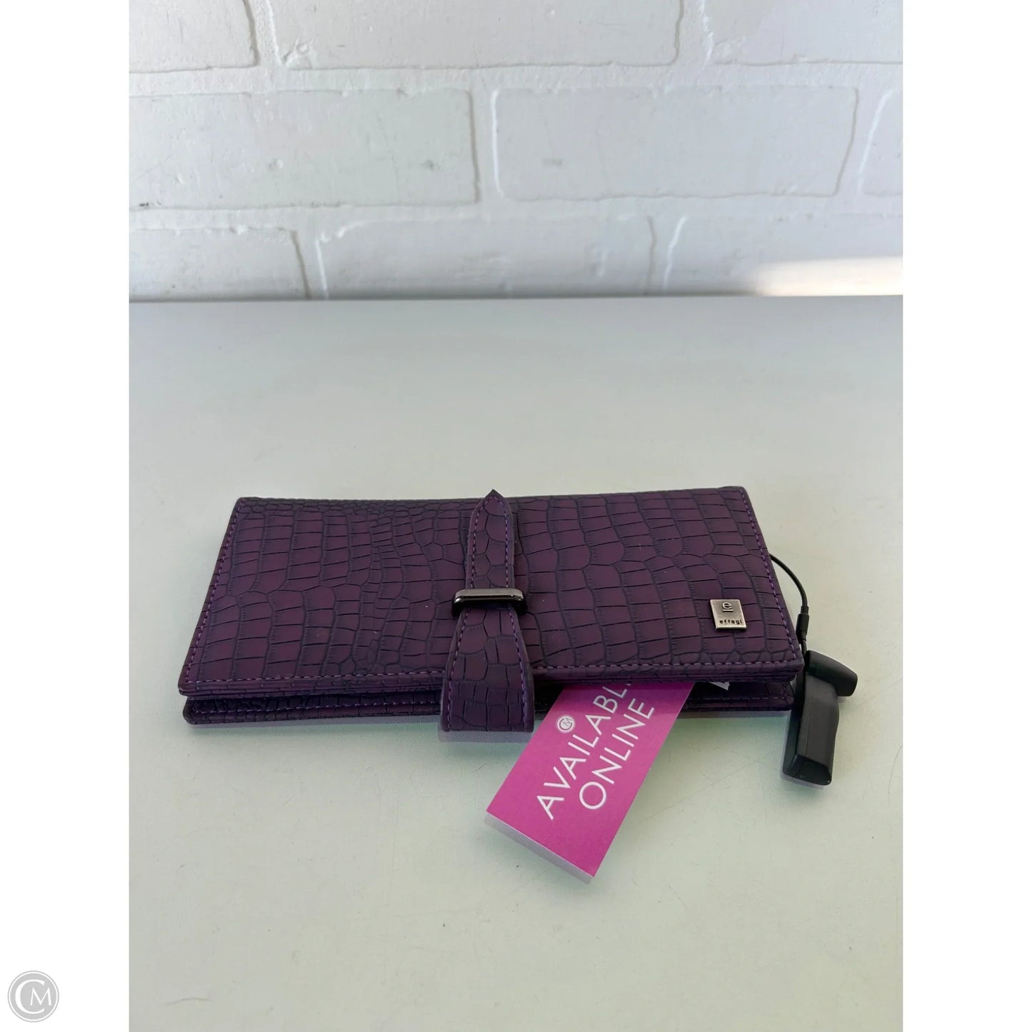 Wallet By Clothes Mentor, Size: Medium
