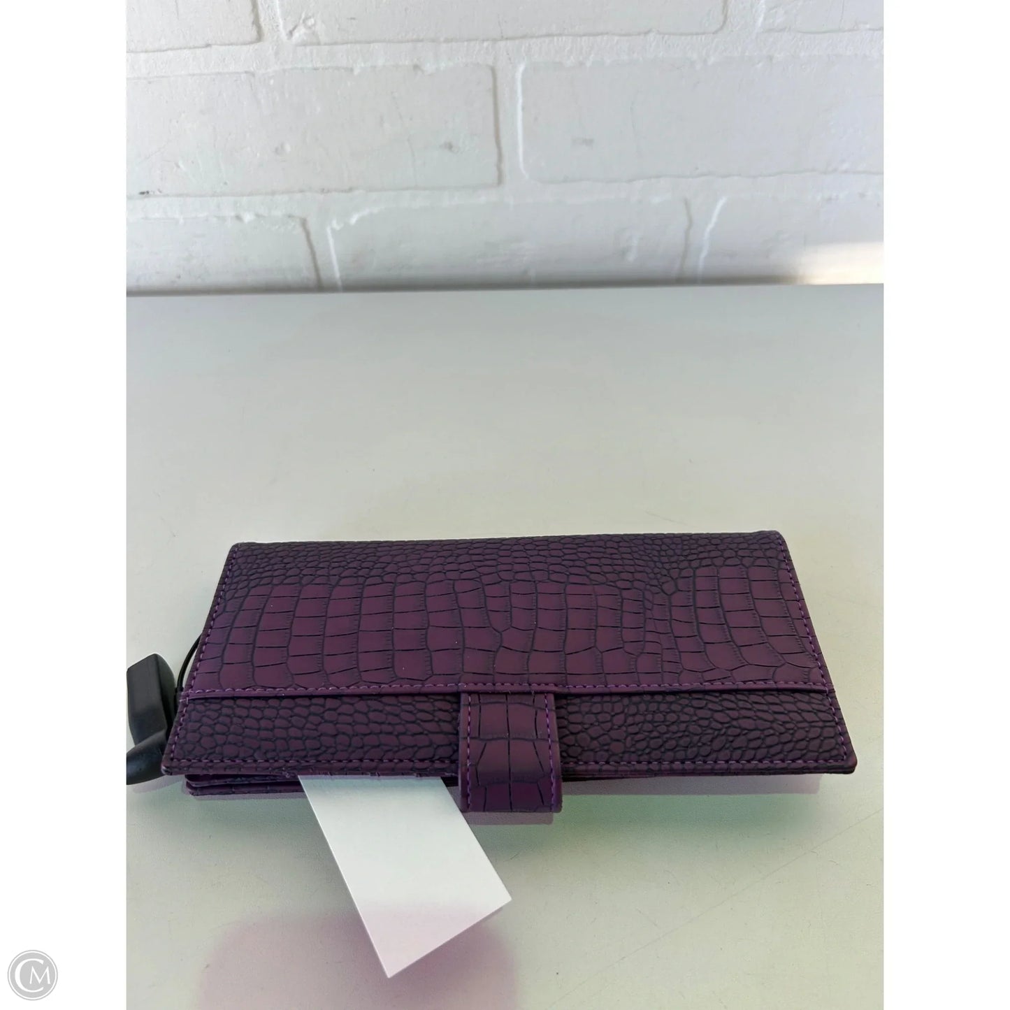 Wallet By Clothes Mentor, Size: Medium