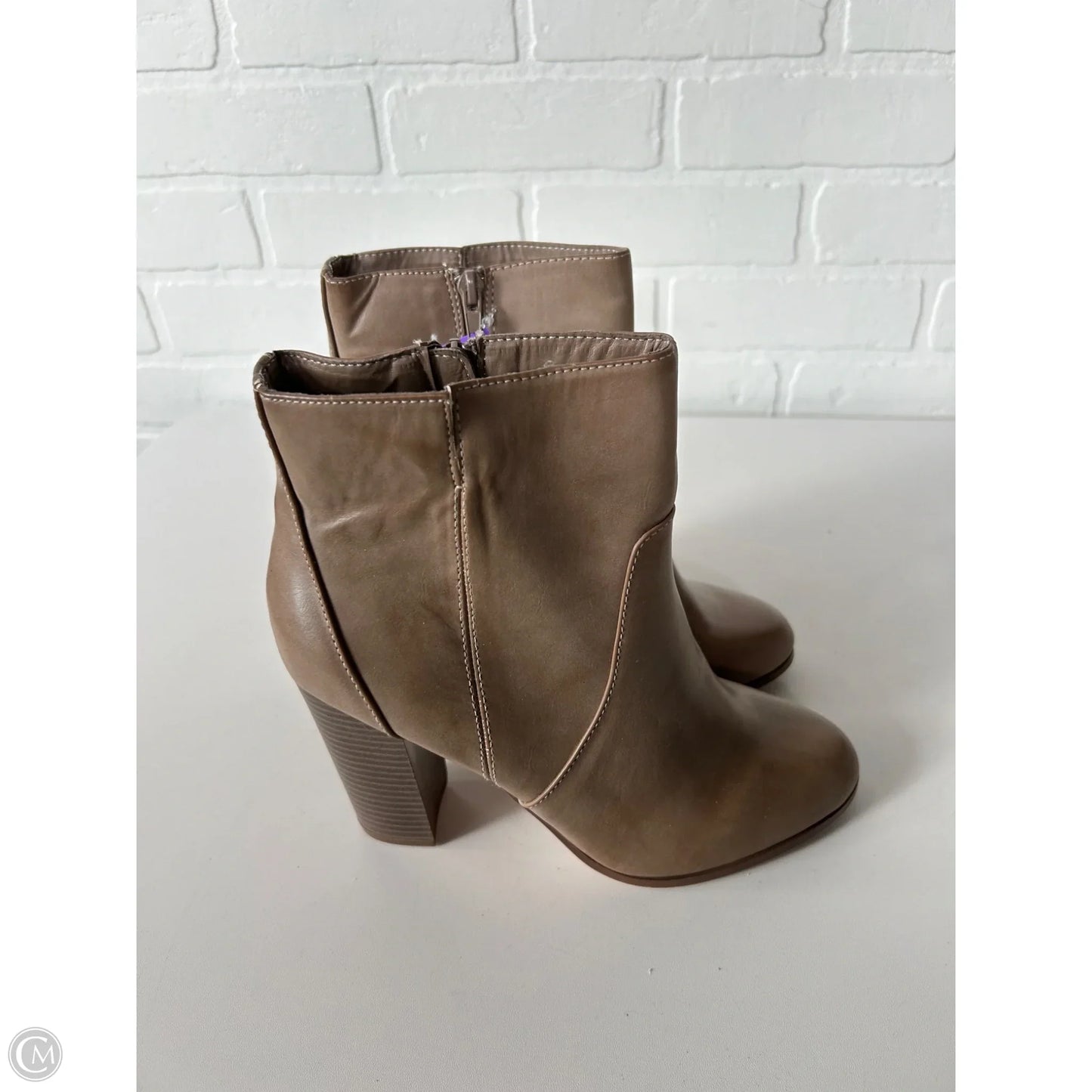 Boots Ankle Heels By Clothes Mentor In Brown, Size: 9