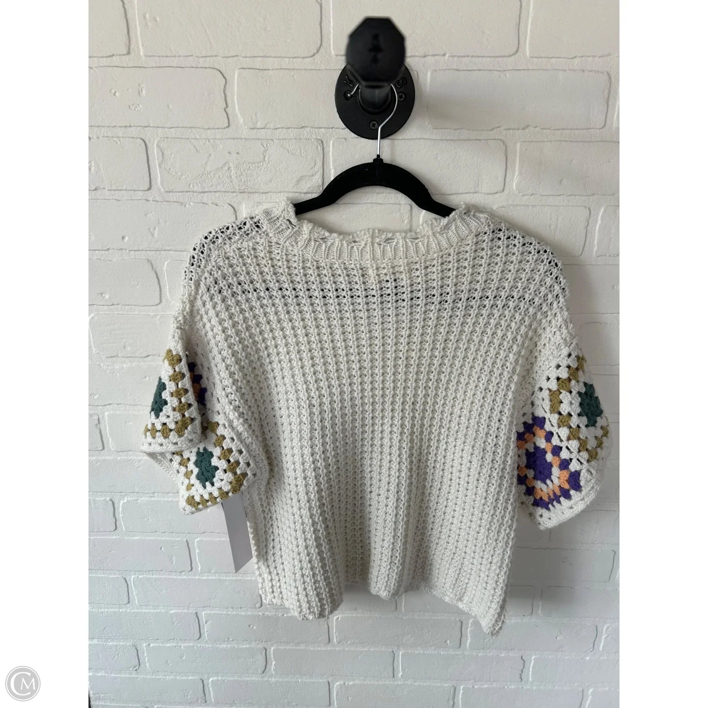 Sweater Short Sleeve By Universal Thread In Cream & Green, Size: S