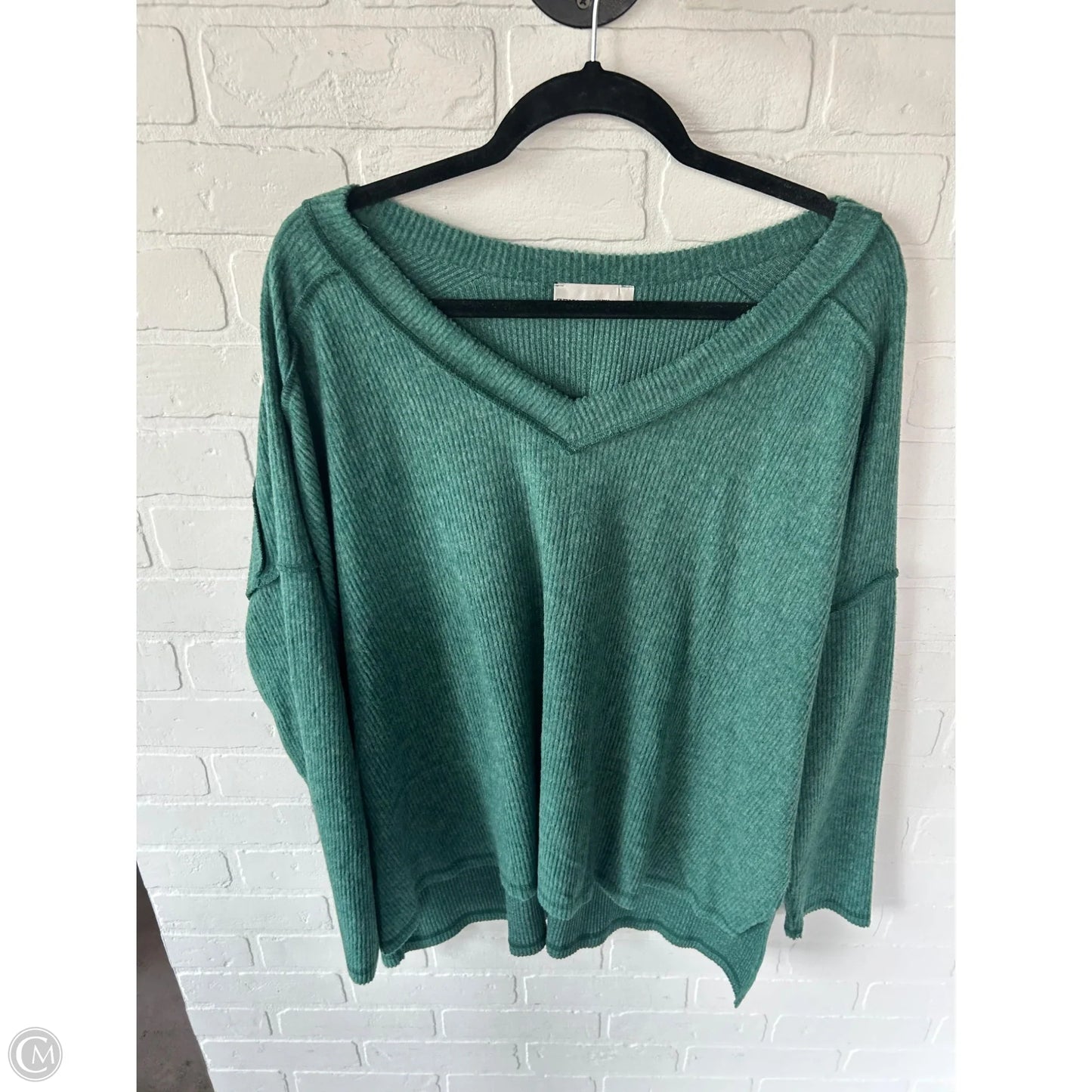 Top Long Sleeve By Zenana Outfitters In Green, Size: 1x