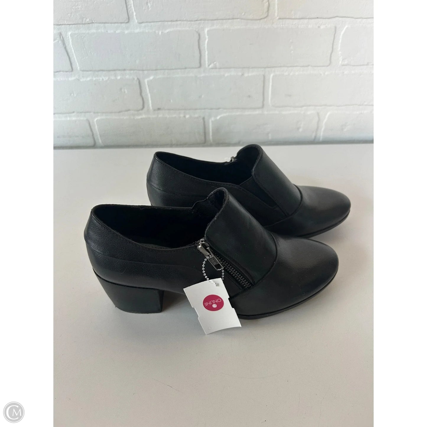 Sandals Heels Block By Bare Traps In Black, Size: 6.5