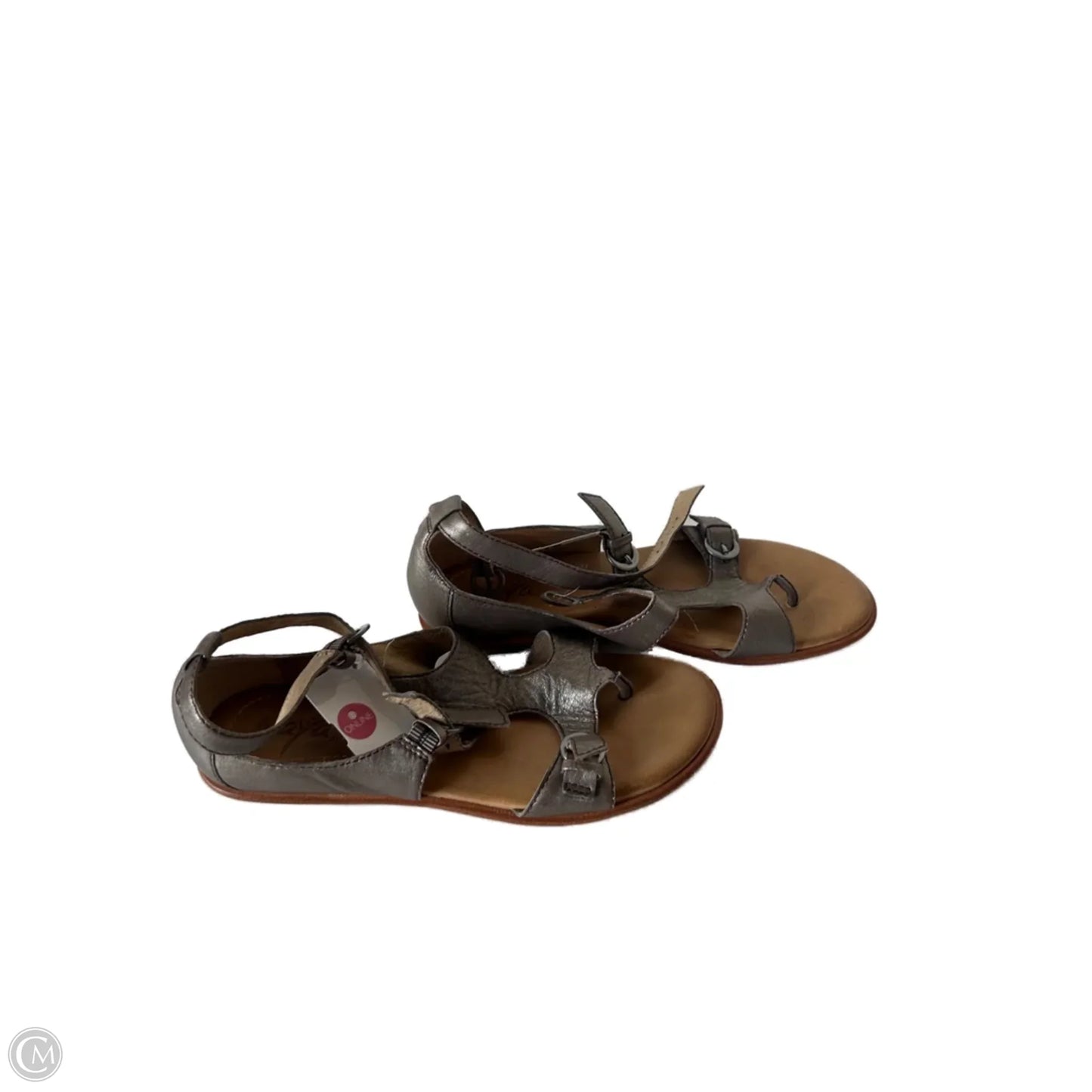 Sandals Flats By Clothes Mentor In Grey & Tan, Size: 7.5