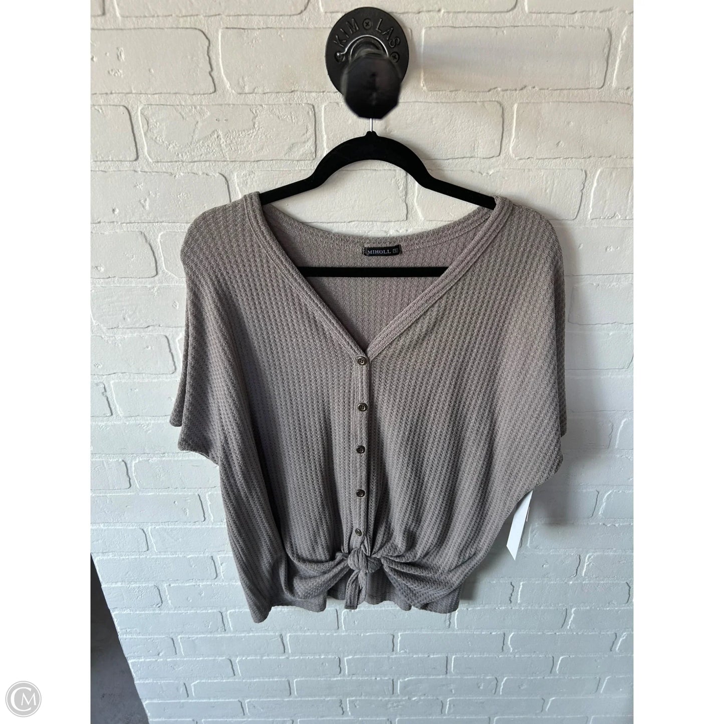 Top Short Sleeve By Cme In Taupe, Size: S