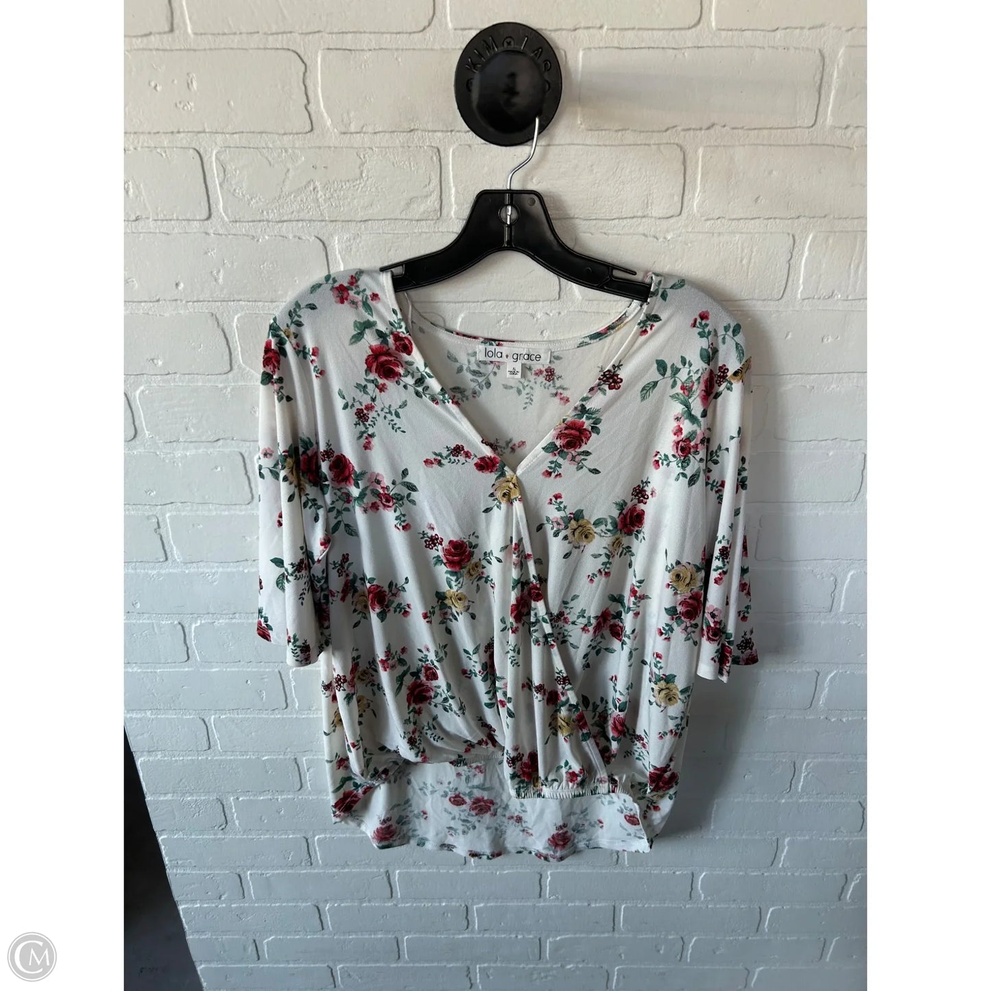 Top Short Sleeve By Clothes Mentor In Red & White, Size: Xl