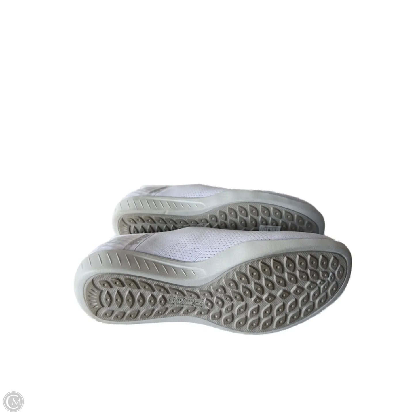 Shoes Sneakers By Skechers In White, Size: 9