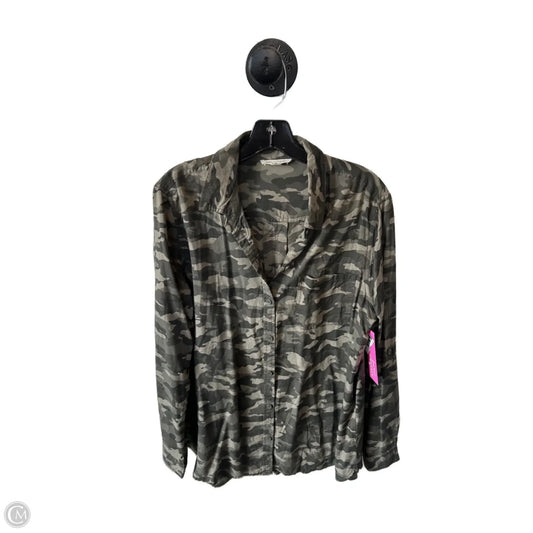 Top Long Sleeve By Beachlunchlounge In Camouflage Print, Size: L