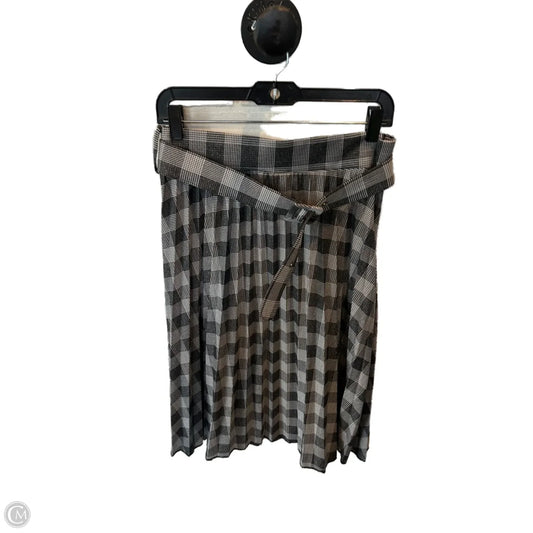 Skirt Midi By Clothes Mentor In Grey, Size: 8