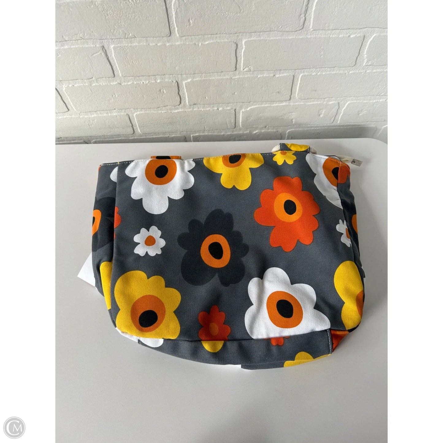 Tote By Clothes Mentor, Size: Medium