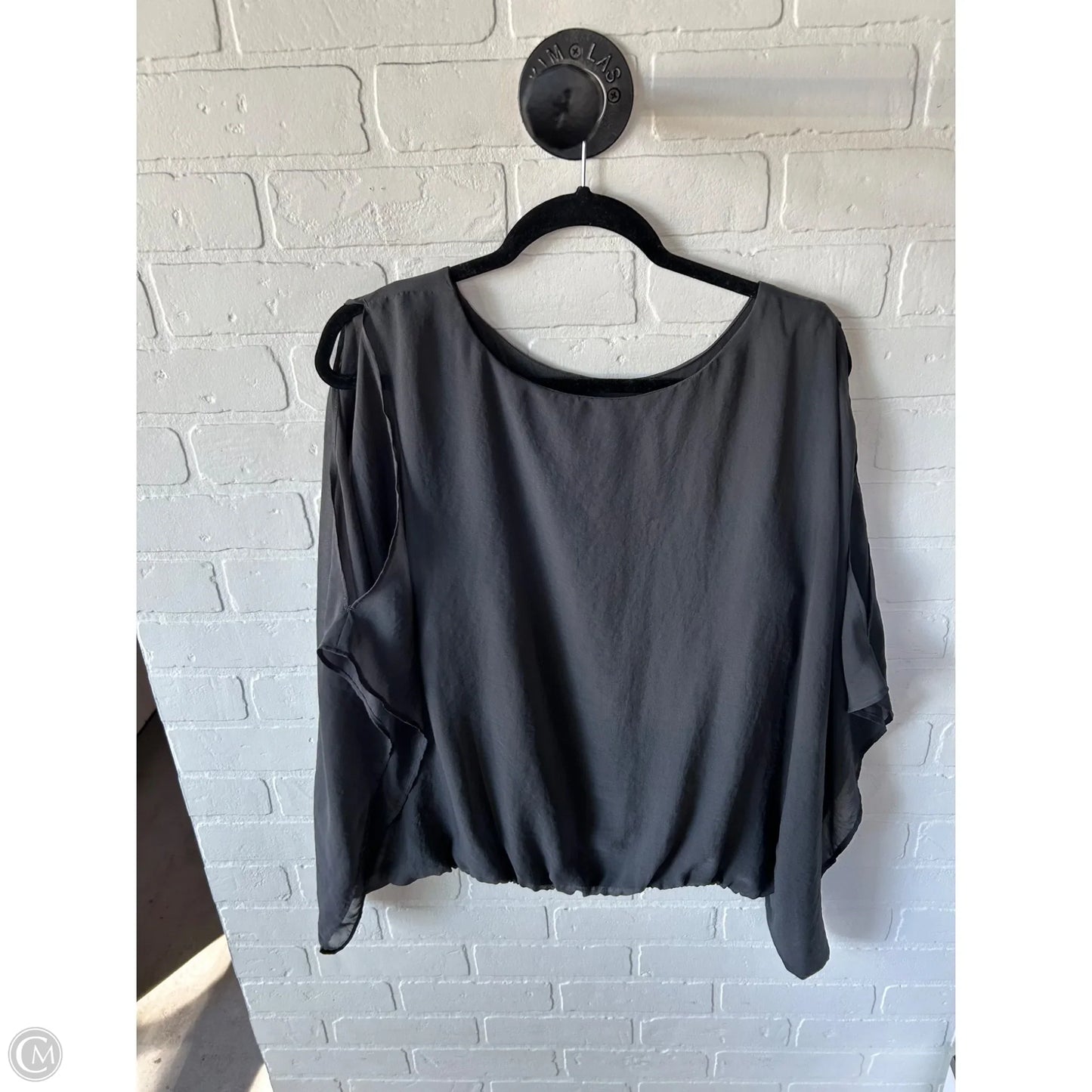 Top Short Sleeve By Chicos In Grey, Size: L