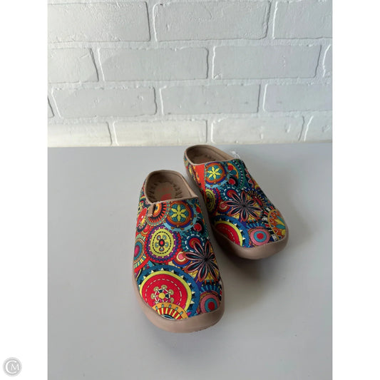 Shoes Flats By Clothes Mentor In Blue & Red, Size: 7