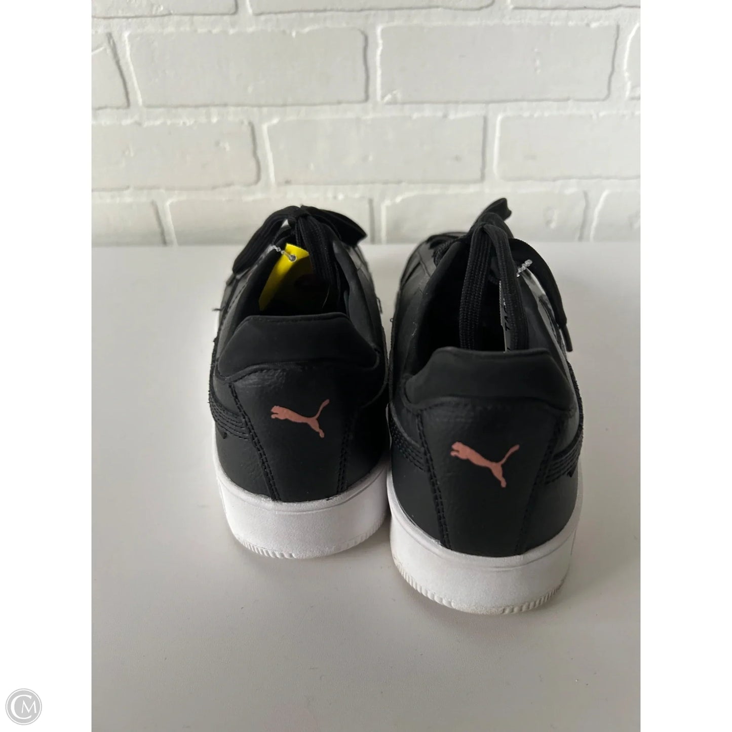 Shoes Sneakers By Puma In Black, Size: 10