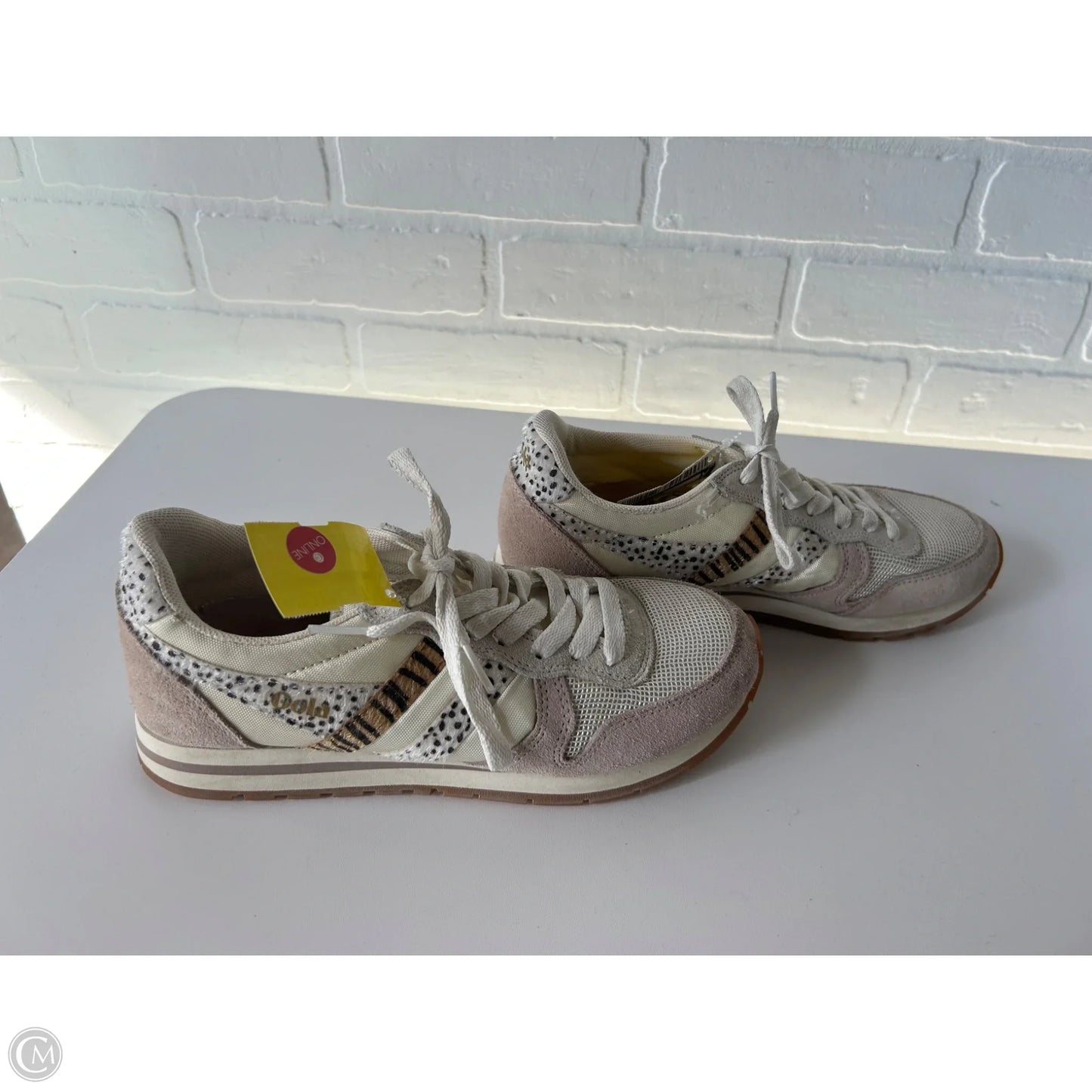 Shoes Sneakers By Gola In Tan, Size: 7