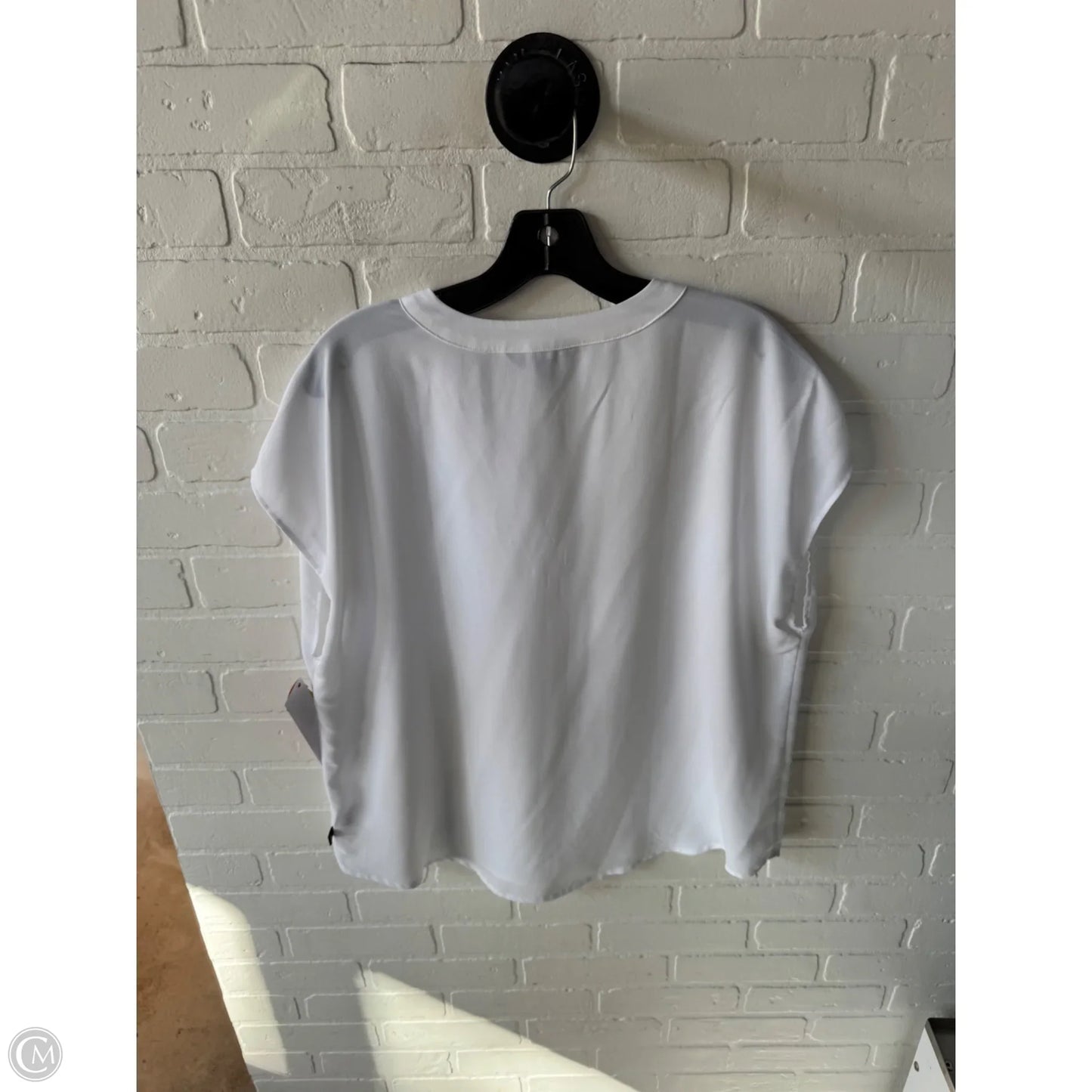 Top Short Sleeve By Banana Republic In White, Size: L