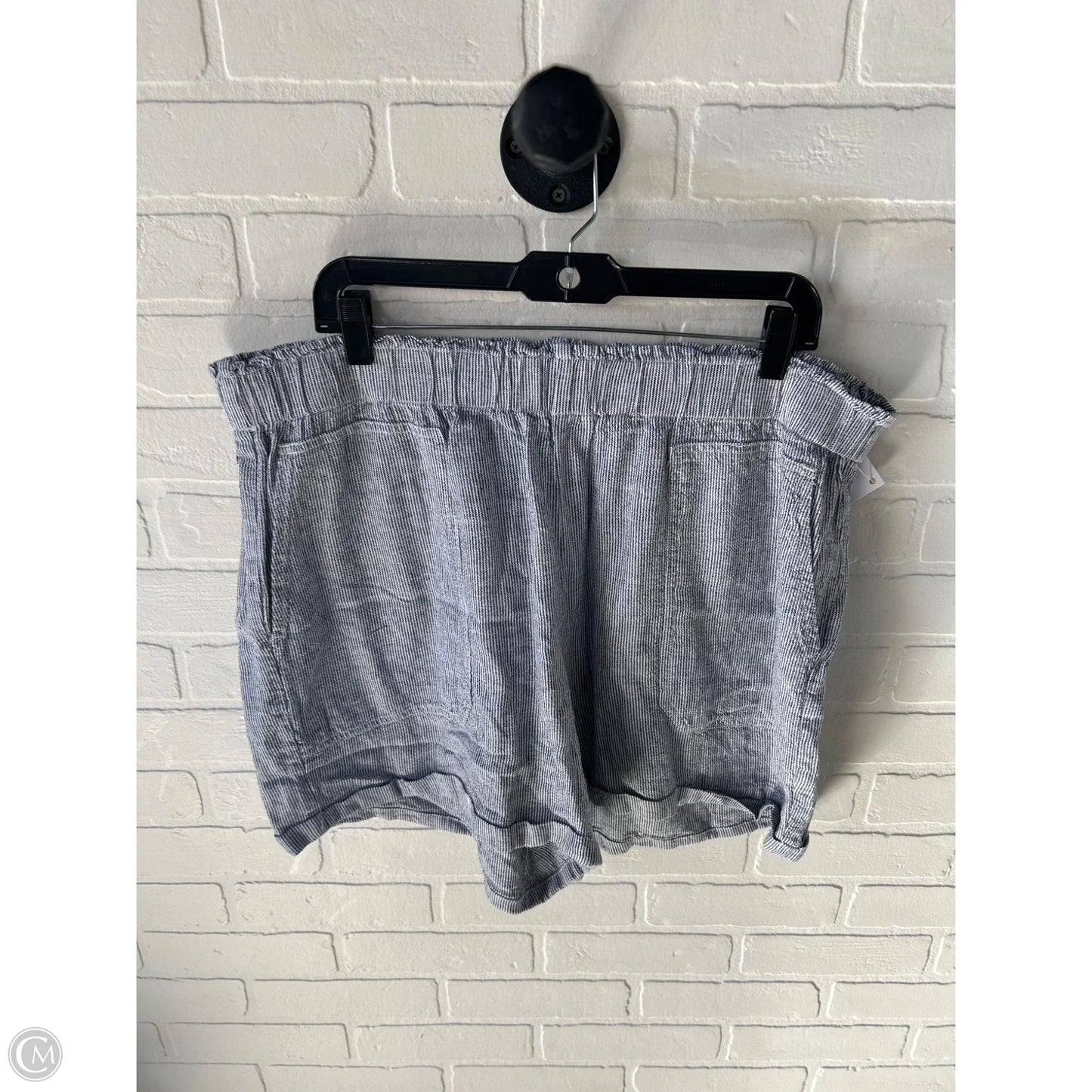 Shorts By Briggs In Grey & White, Size: 18