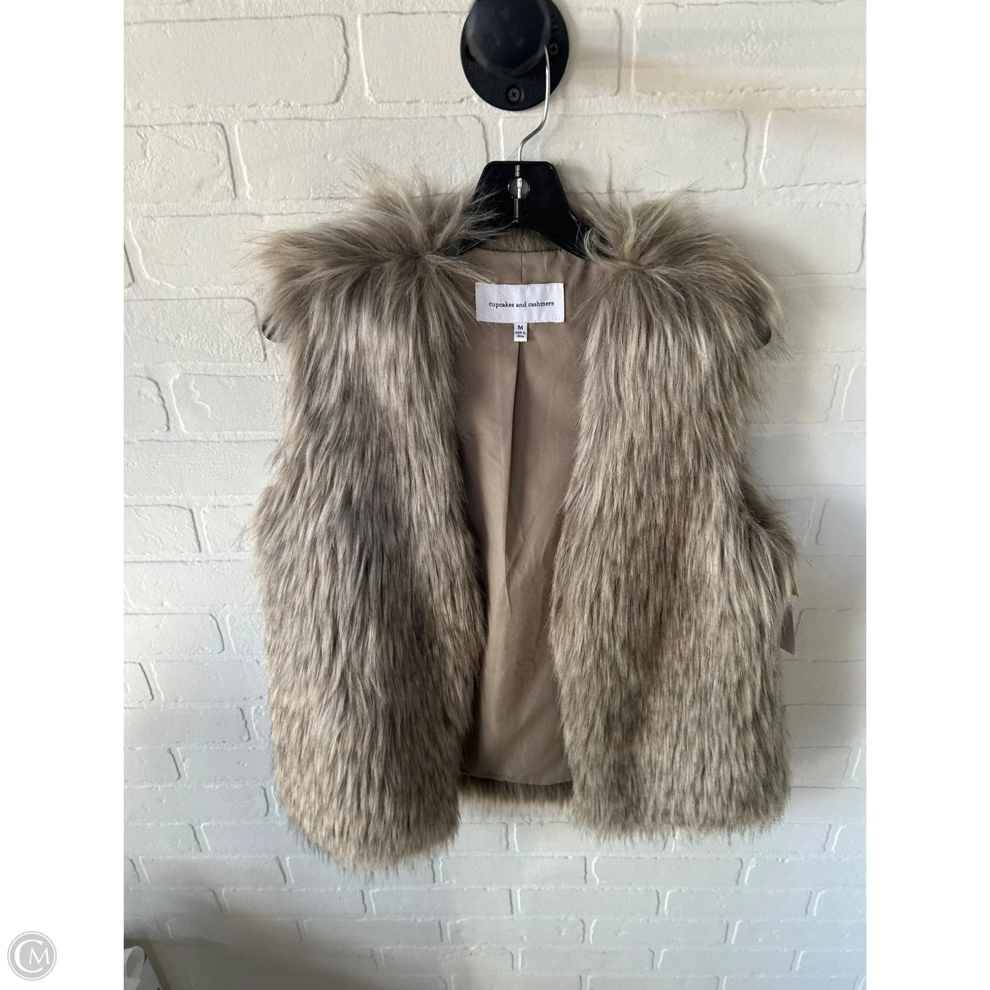 Vest Faux Fur & Sherpa By Cupcakes And Cashmere In Tan, Size: M