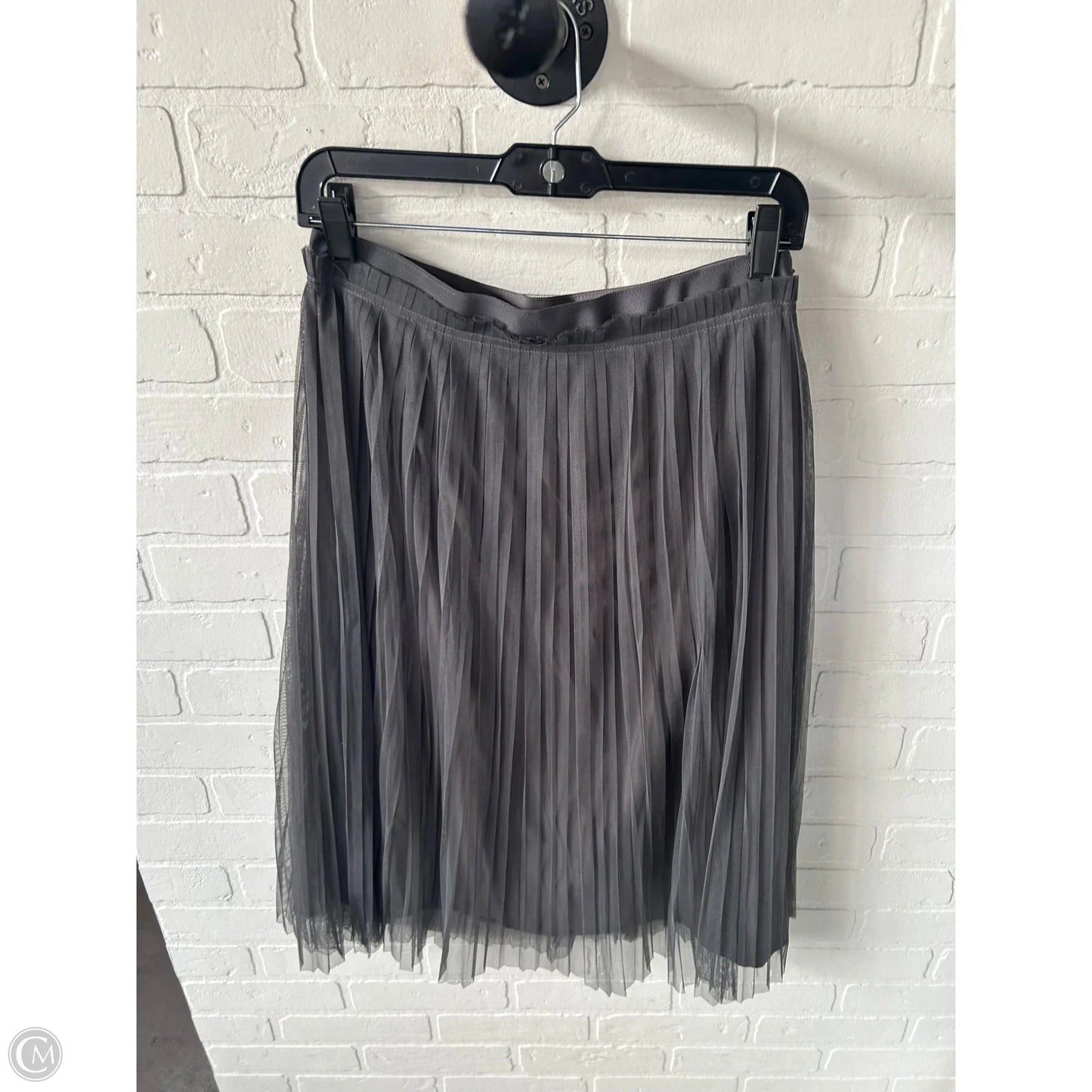 Skirt Midi By Banana Republic In Grey, Size: 4