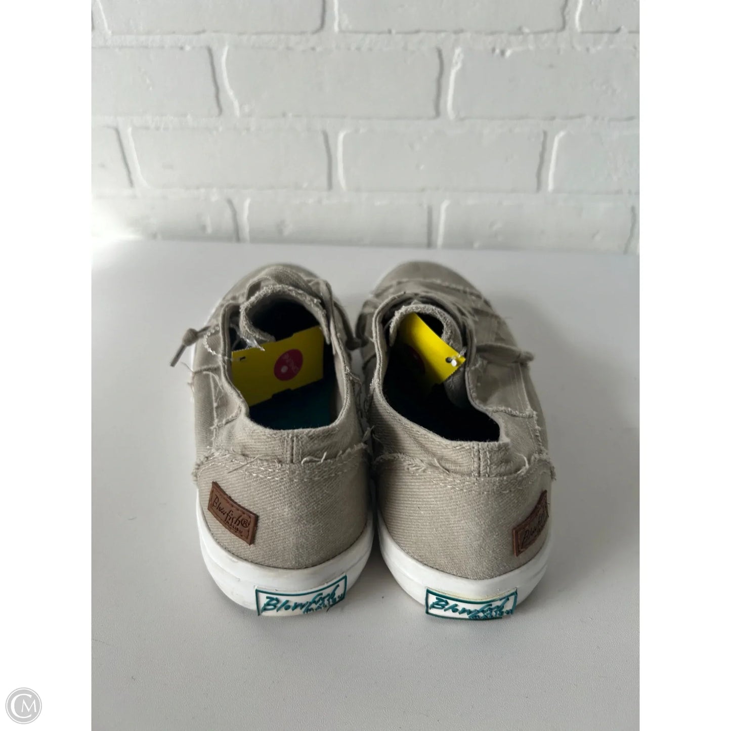 Shoes Sneakers By Blowfish In Grey & White, Size: 9
