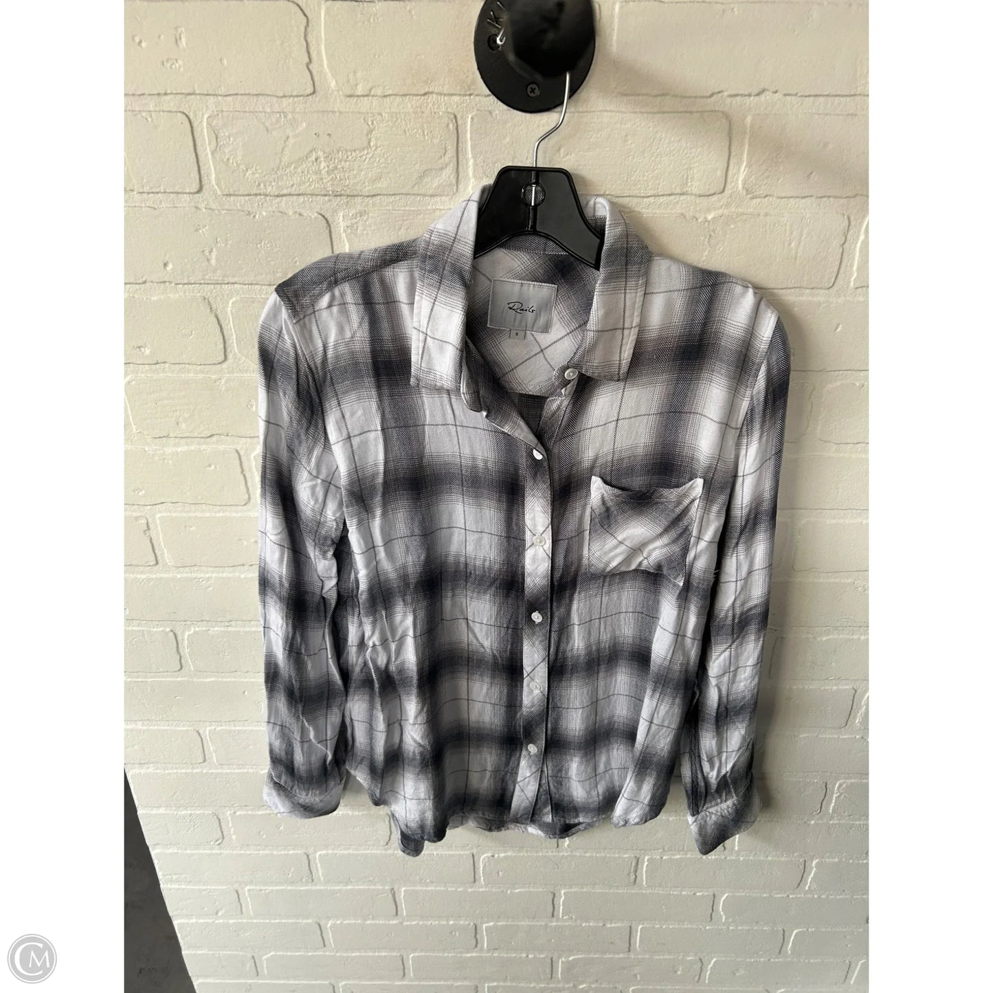 Top Long Sleeve By Rails In Grey & White, Size: S