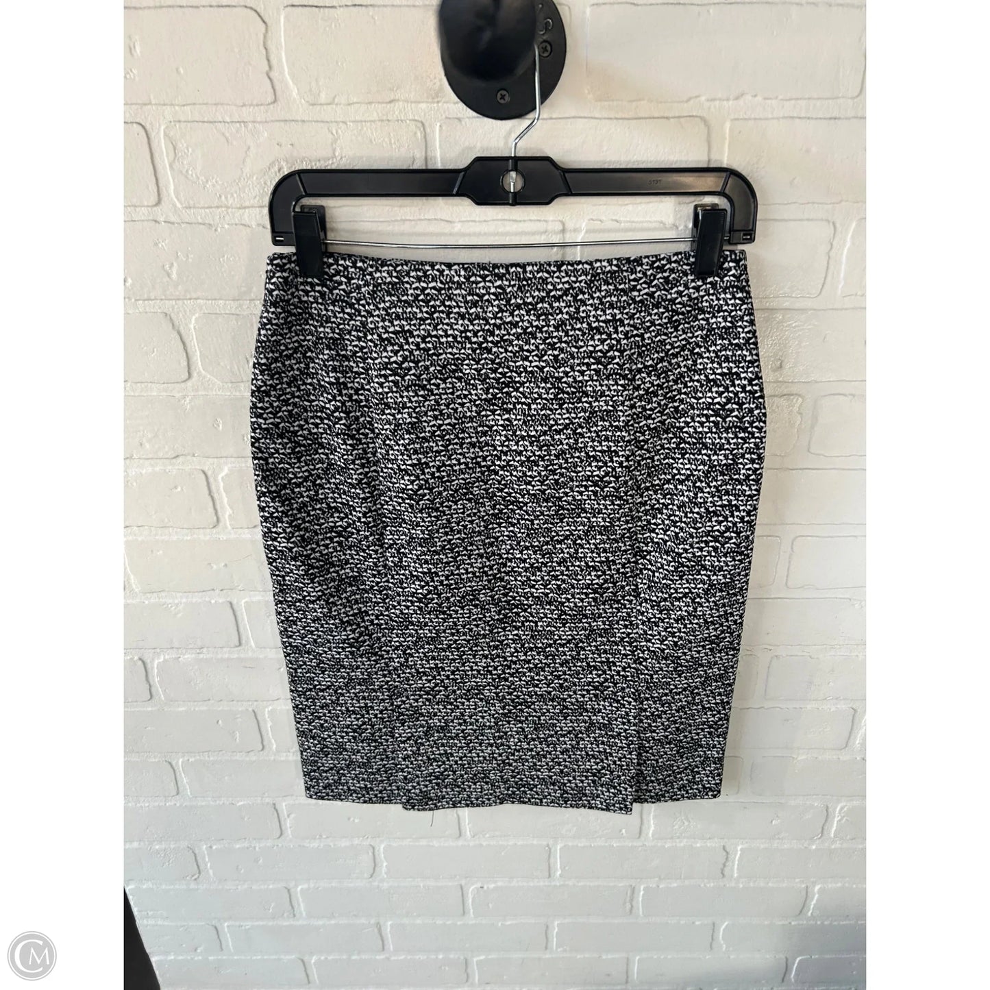 Skirt Mini & Short By Michael By Michael Kors In Black & White, Size: 4