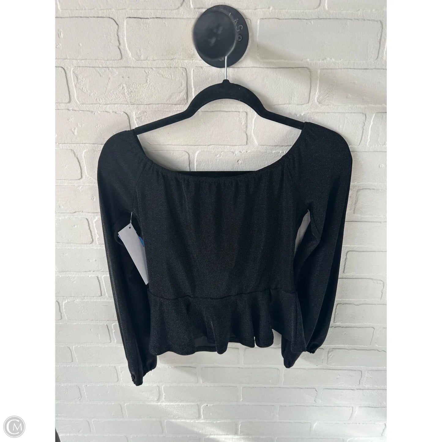 Top Long Sleeve By Akira In Black, Size: M