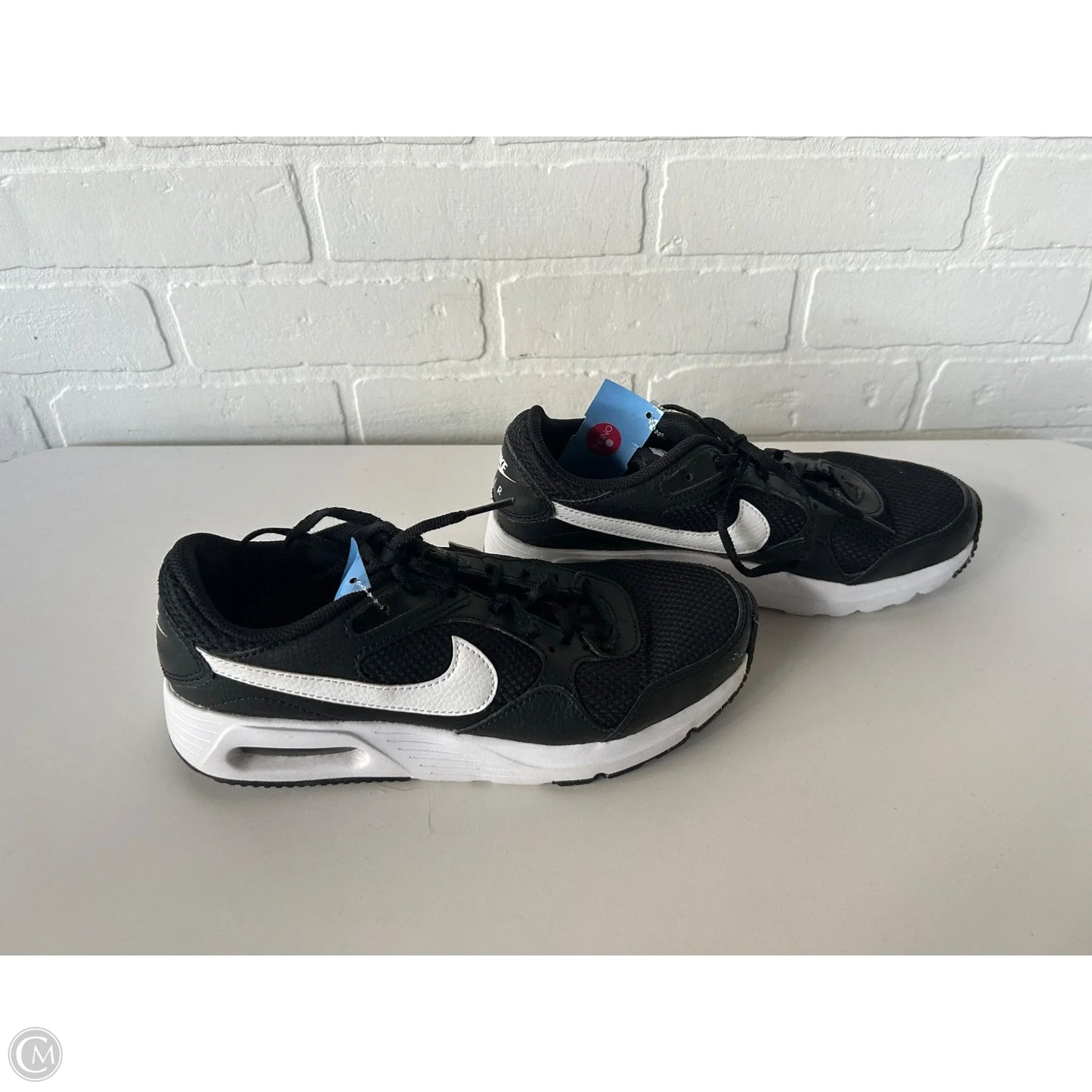 Shoes Athletic By Nike In Black & White, Size: 7.5