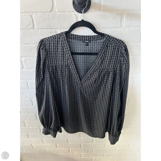 Top Long Sleeve By Express In Black & White, Size: L