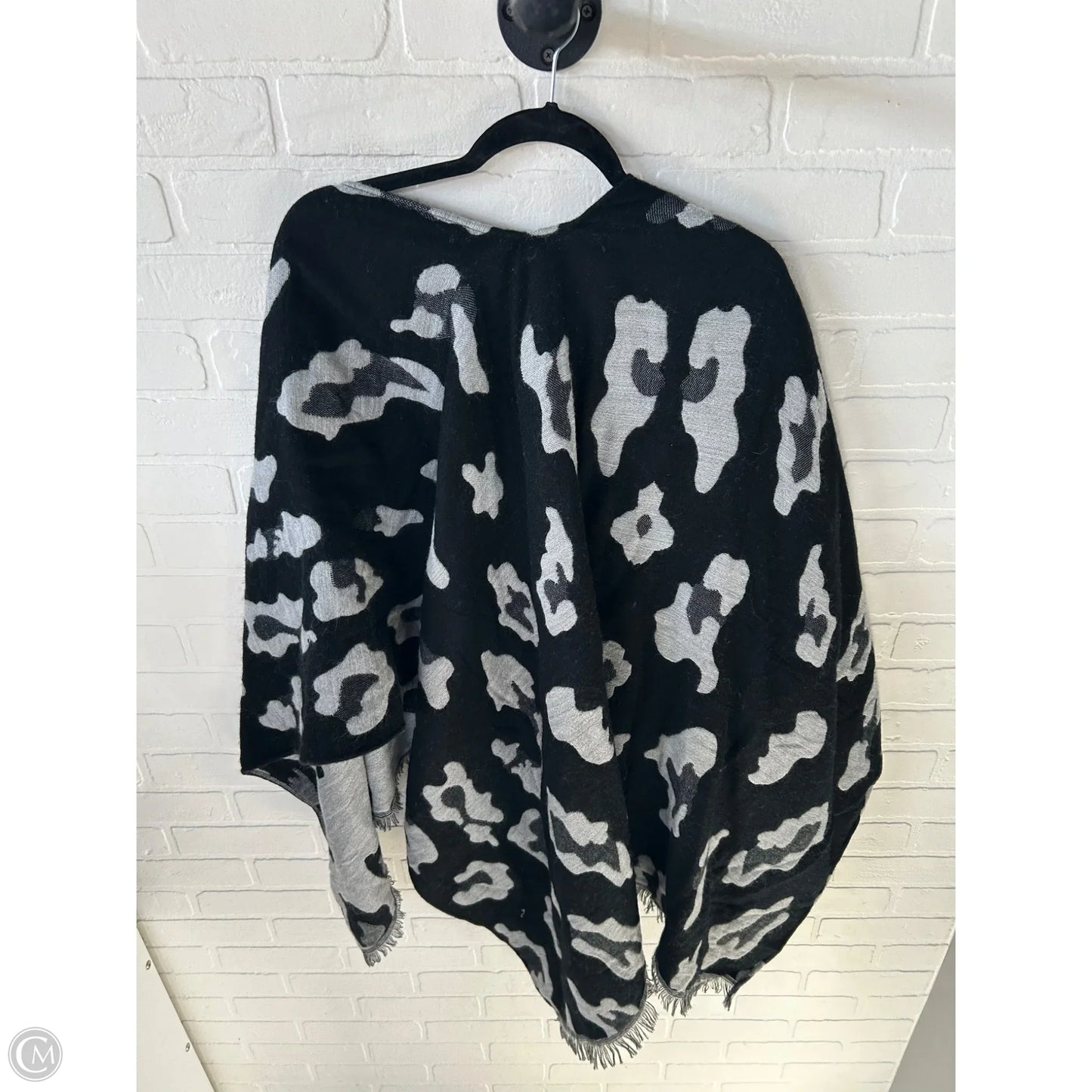 Poncho By Clothes Mentor In Black & Grey, Size: Osfm