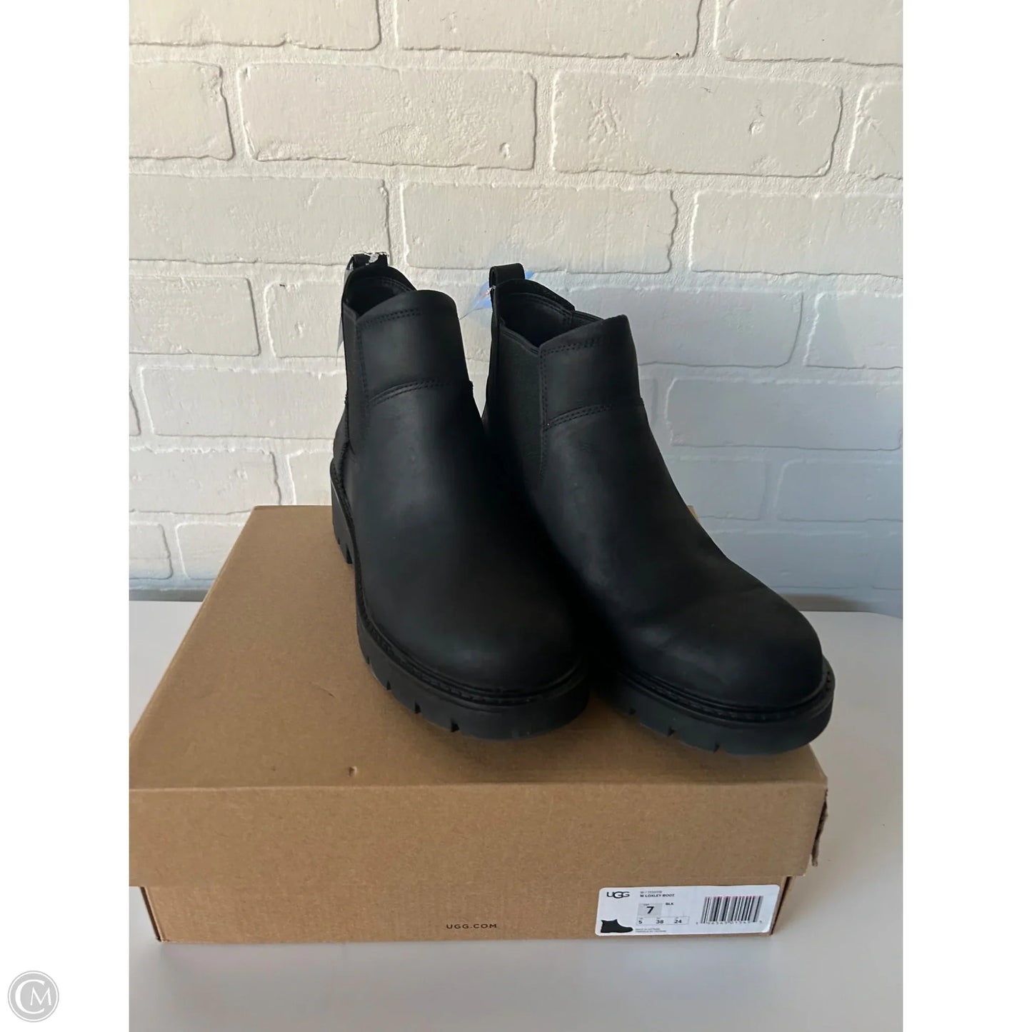 Boots Designer By Ugg In Black, Size: 7