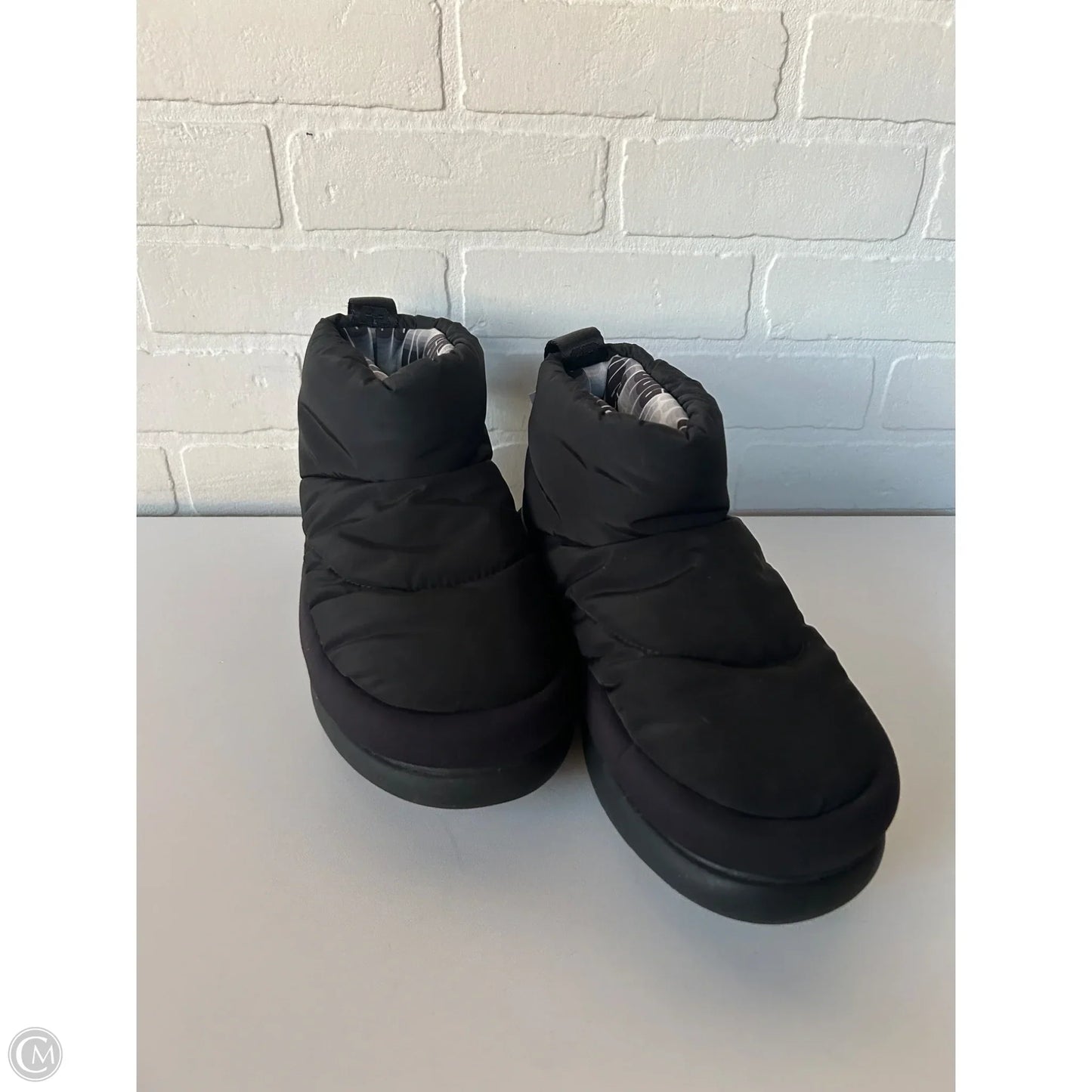 Boots Designer By Ugg In Black, Size: 9