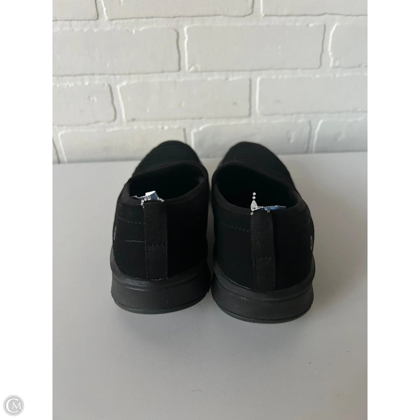 Shoes Sneakers By Bzees In Black, Size: 8