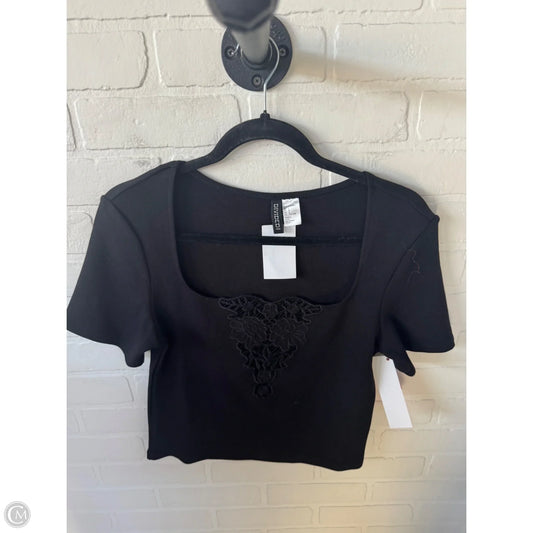 Top Short Sleeve Basic By Divided In Black, Size: L
