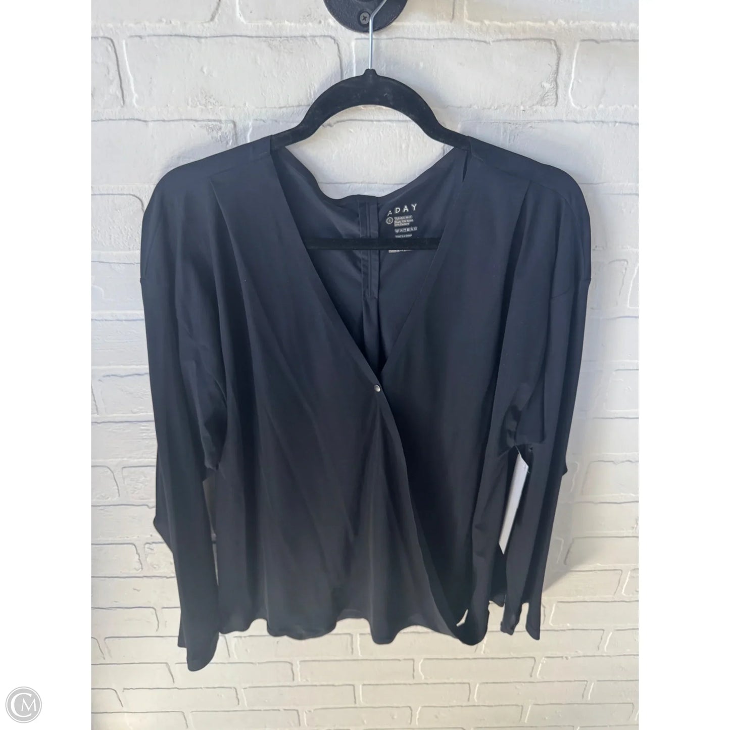 Top Long Sleeve By Cmc In Black, Size: L