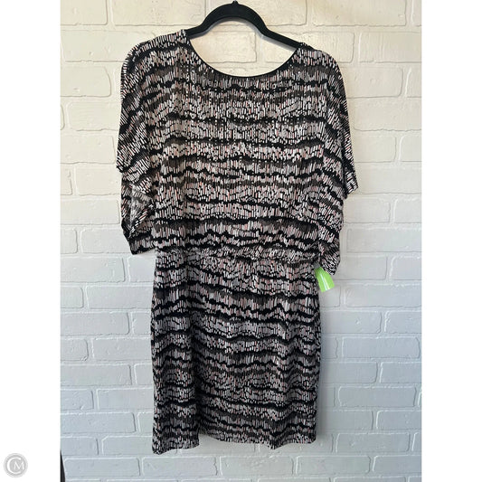 Dress Casual Short By White House Black Market In Black & Green, Size: M