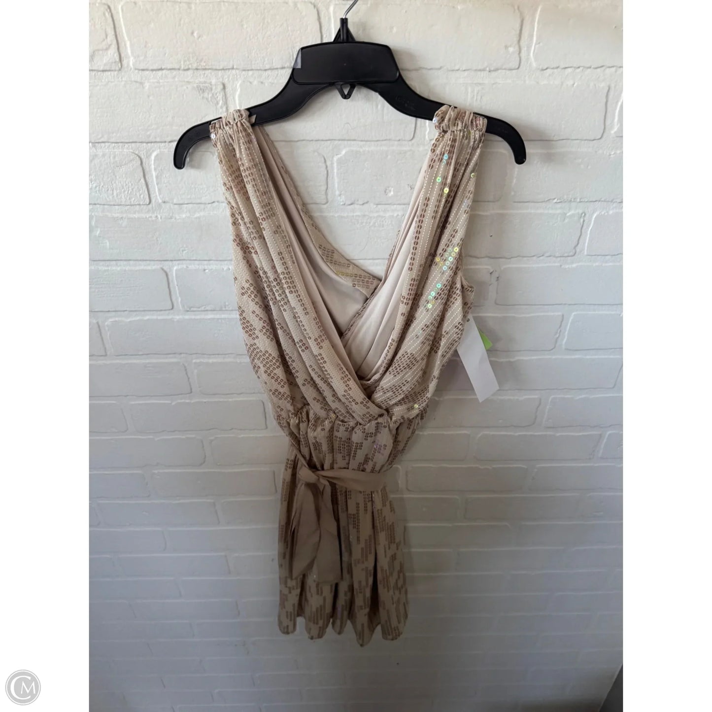 Dress Party Short By Express In Gold, Size: L