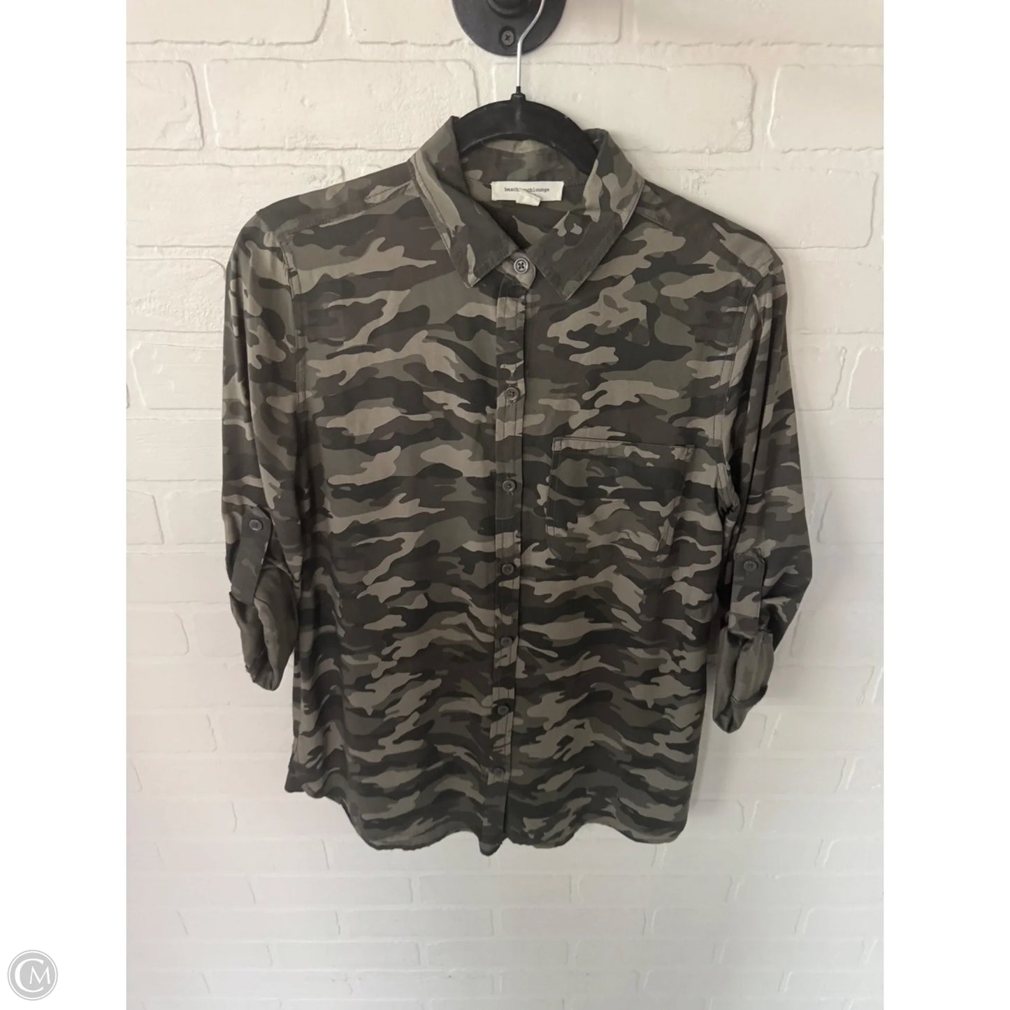 Top Long Sleeve By Beachlunchlounge In Camouflage Print, Size: Xs
