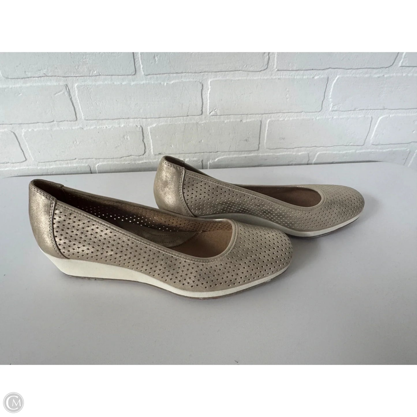 Shoes Heels Wedge By Naturalizer In Gold, Size: 10