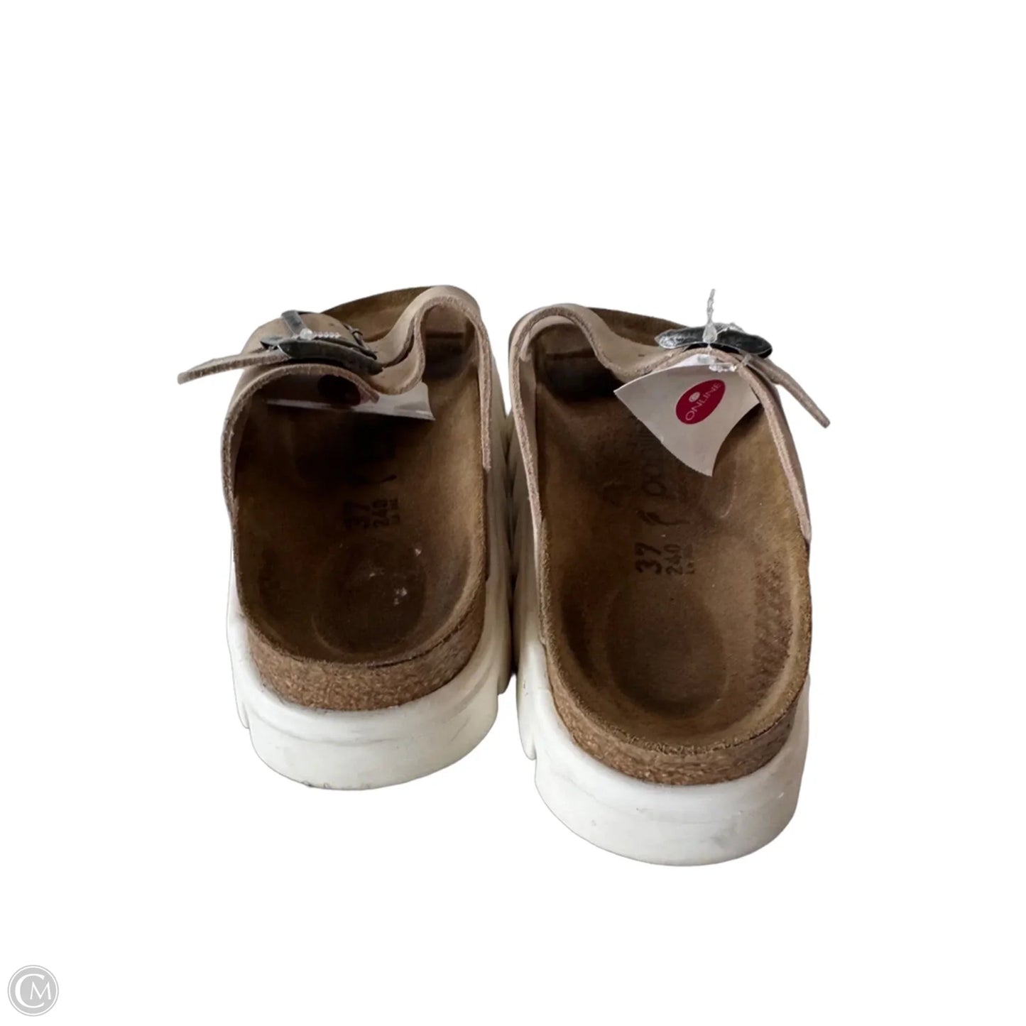 Sandals Flats By Cmb In Beige, Size: 6.5