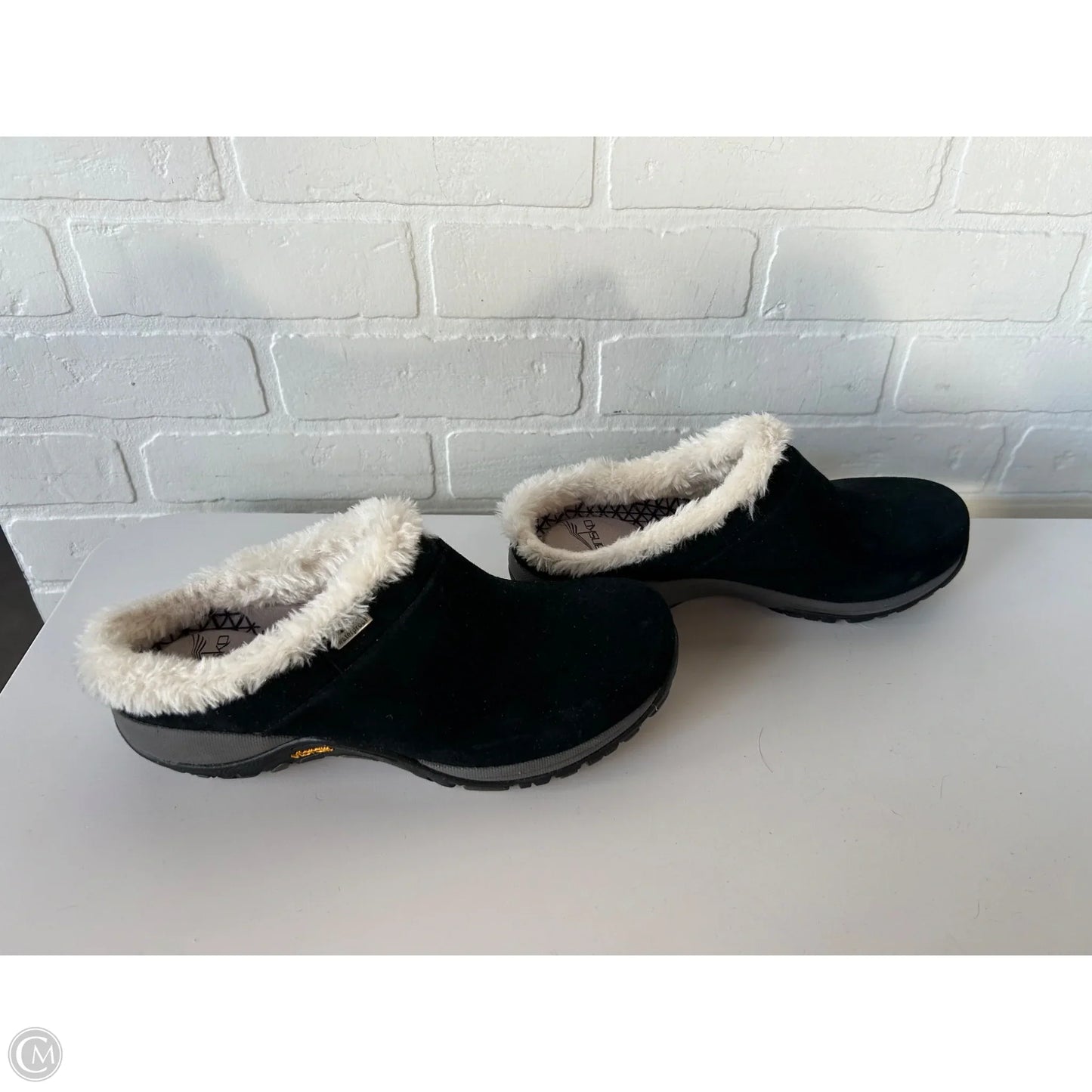 Shoes Flats By Dansko In Black, Size: 7.5