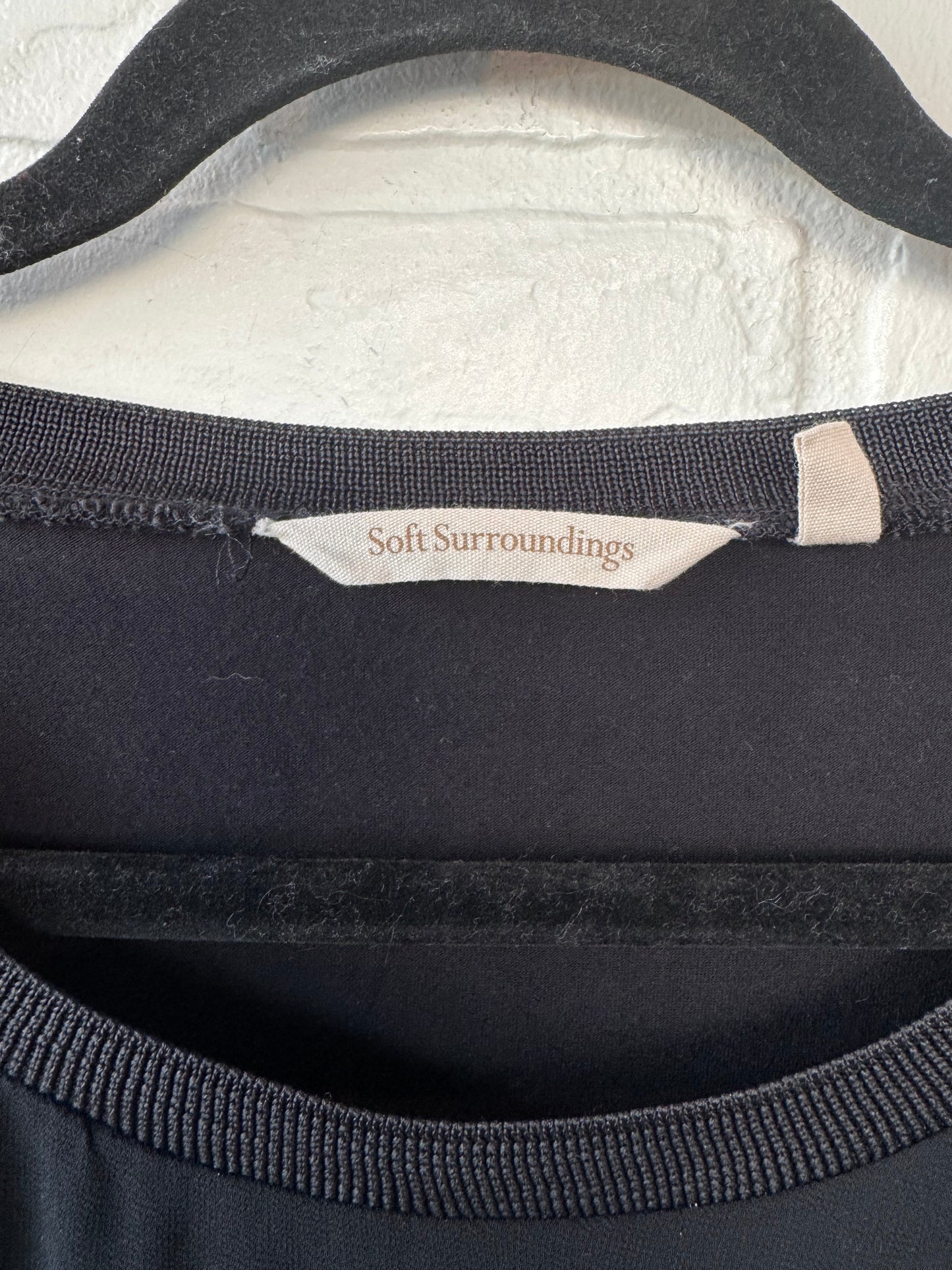 Tunic Long Sleeve By Soft Surroundings In Black, Size: L