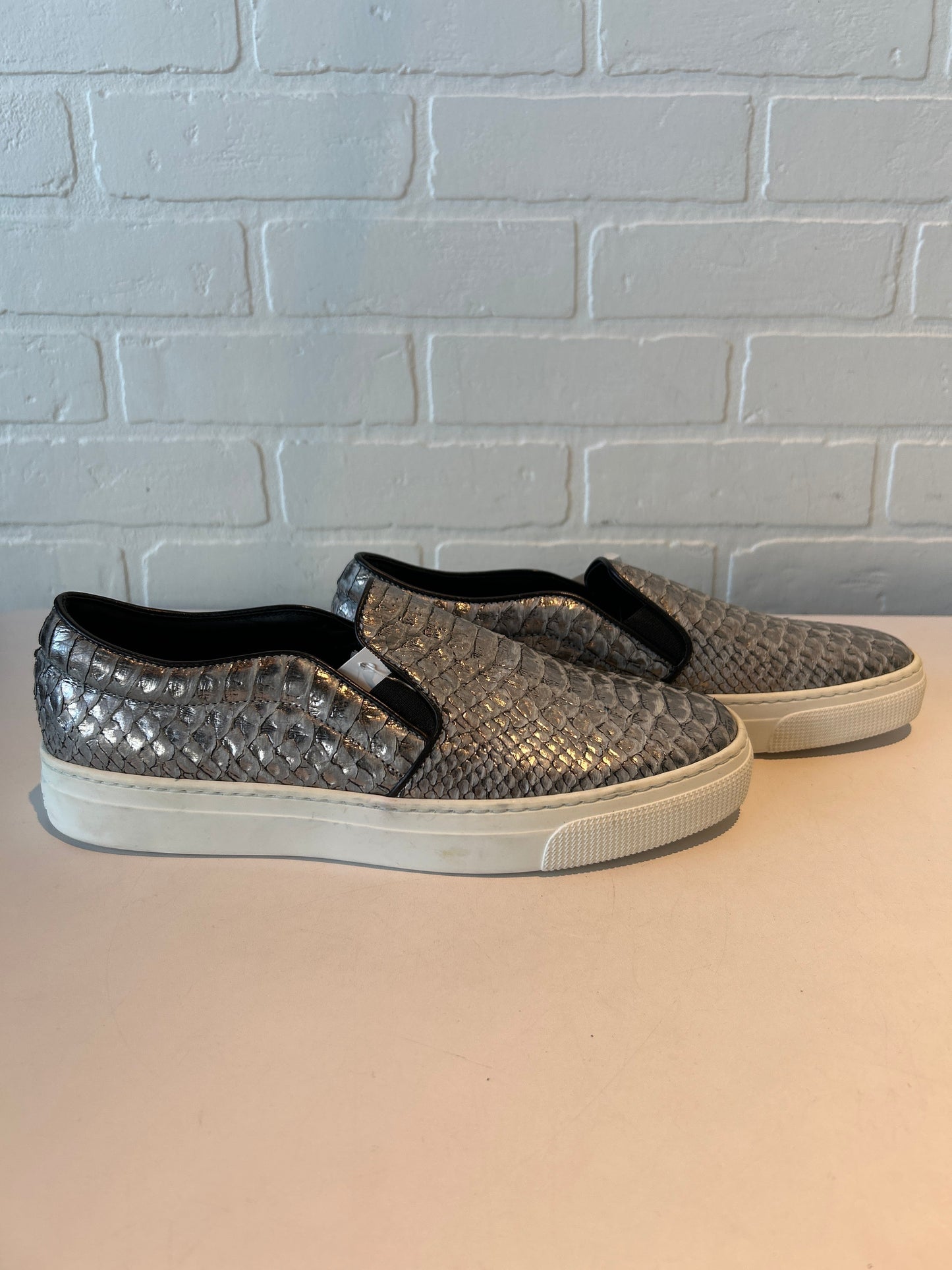 Shoes Sneakers By zcd montreal In Grey & White, Size: 10.5