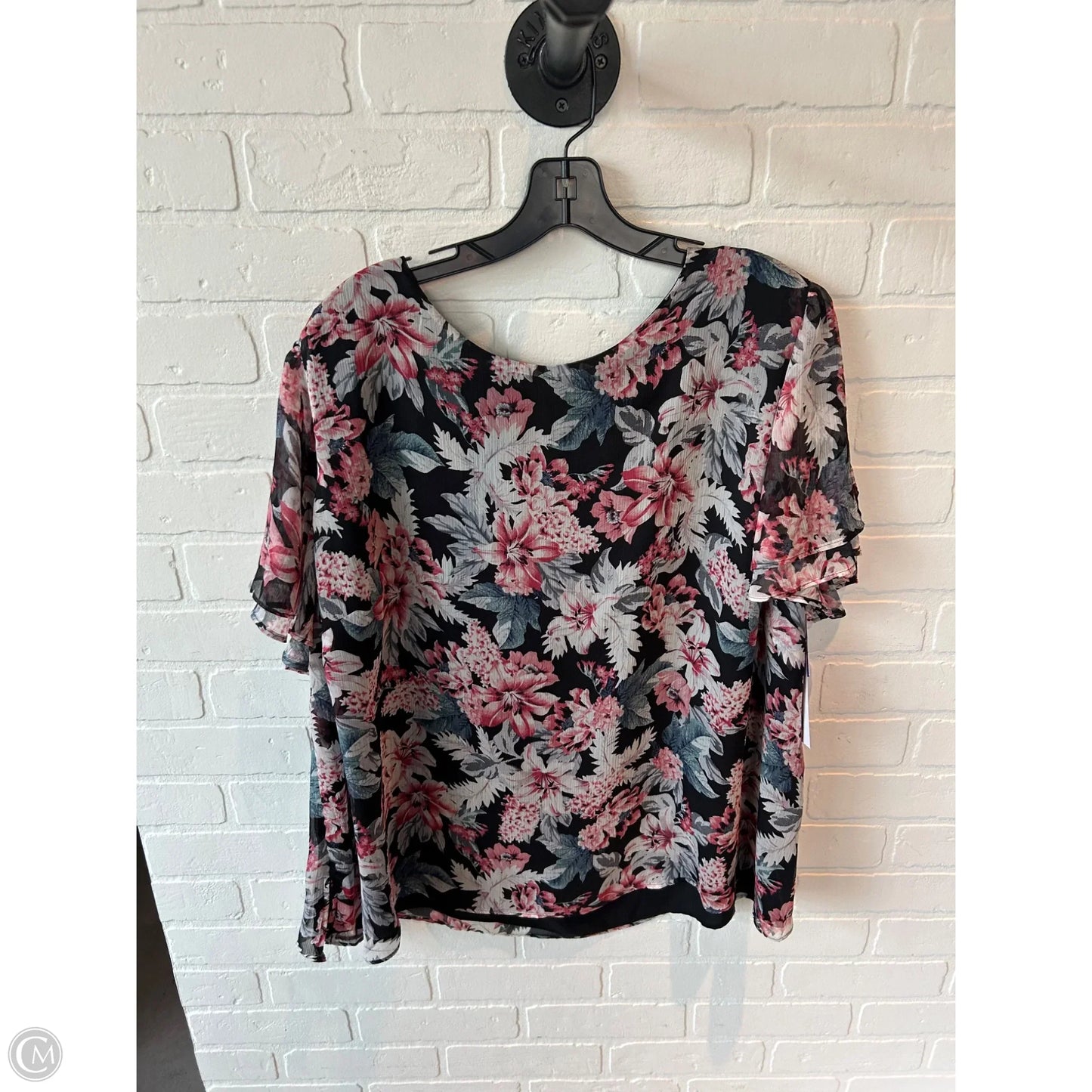 Top Short Sleeve By Vince Camuto In Black & Red, Size: 2x