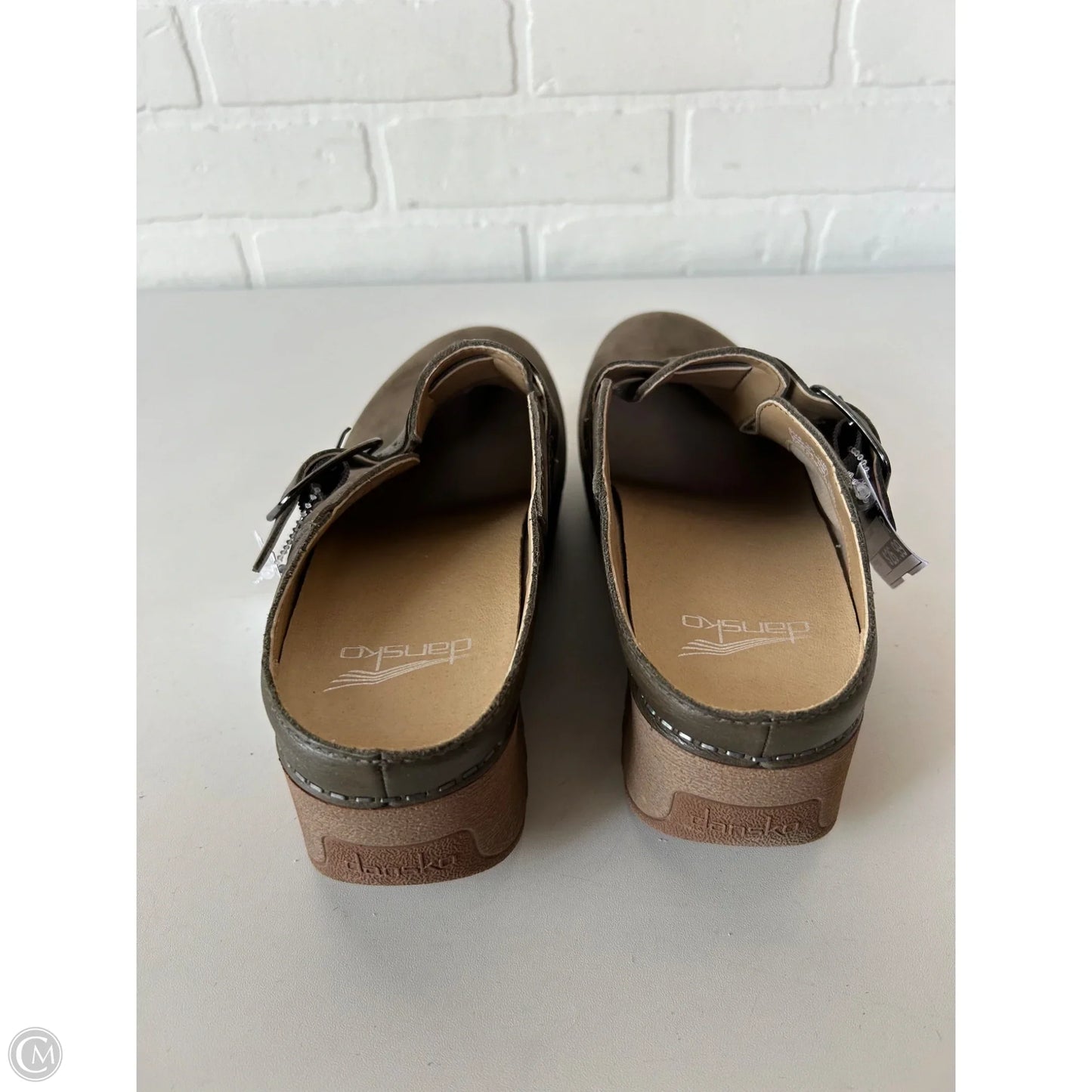 Shoes Heels Wedge By Dansko In Green, Size: 7.5