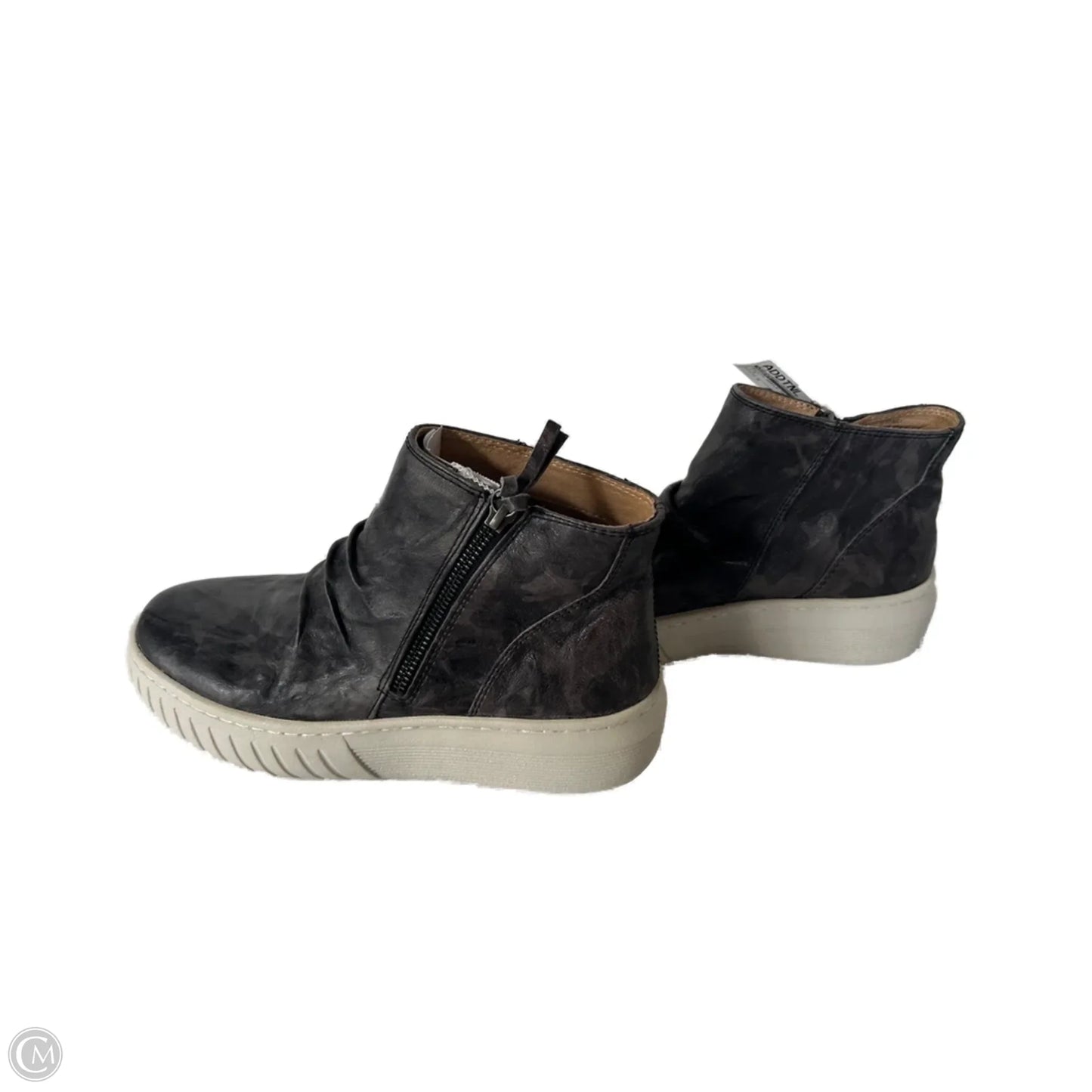 Boots Ankle Flats By Sofft In Grey, Size: 7.5
