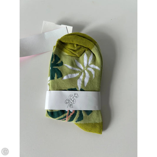 Socks By Clothes Mentor In Green, Size: S