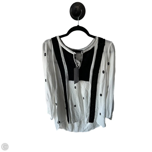 Top Long Sleeve By Daniel Rainn In Black & White, Size: S